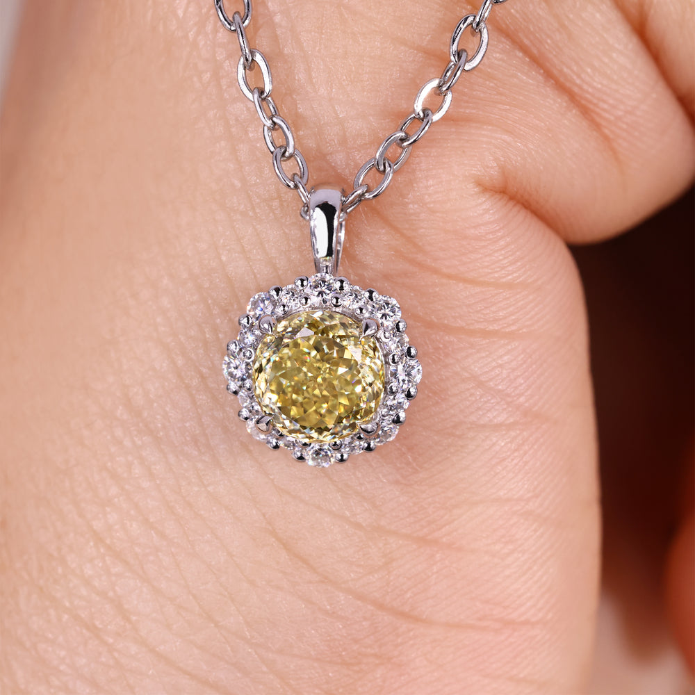Birthday gifts pendant designed to celebrate a special occasion.

