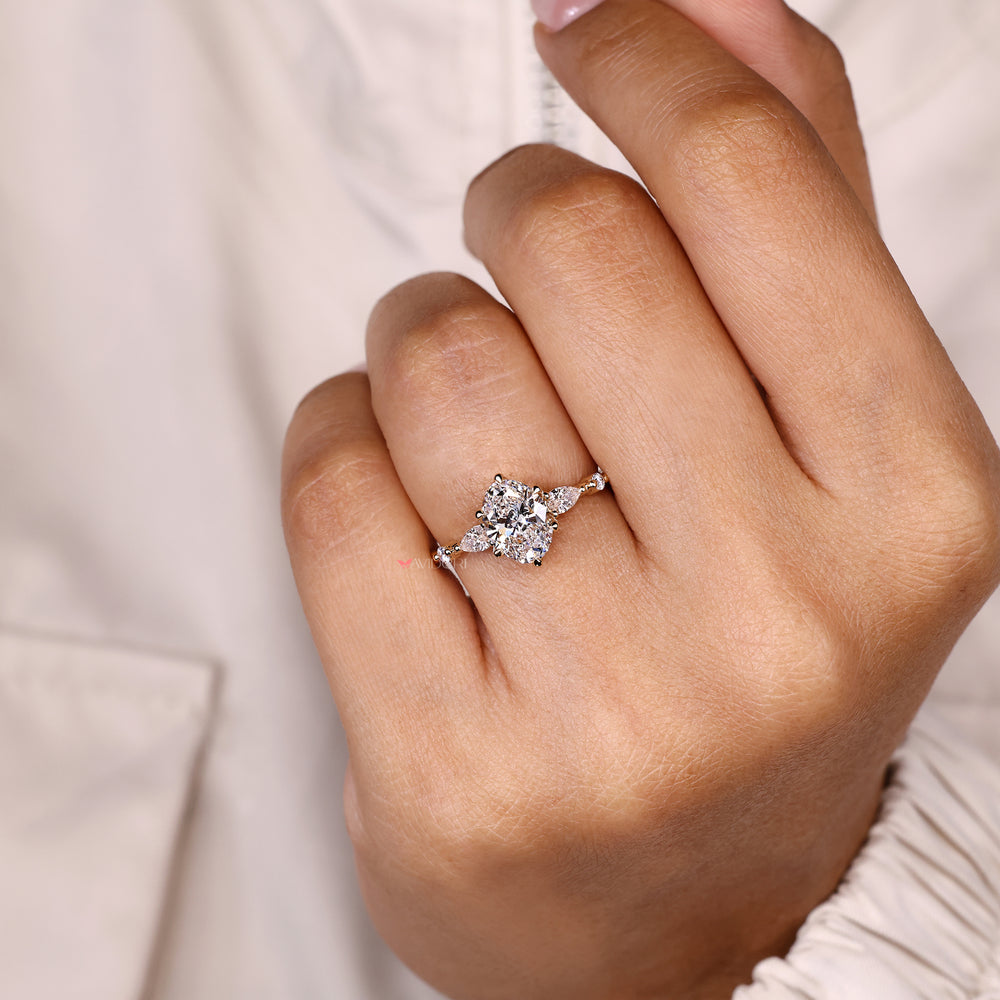 IGI certified oval diamond ring handmade.

