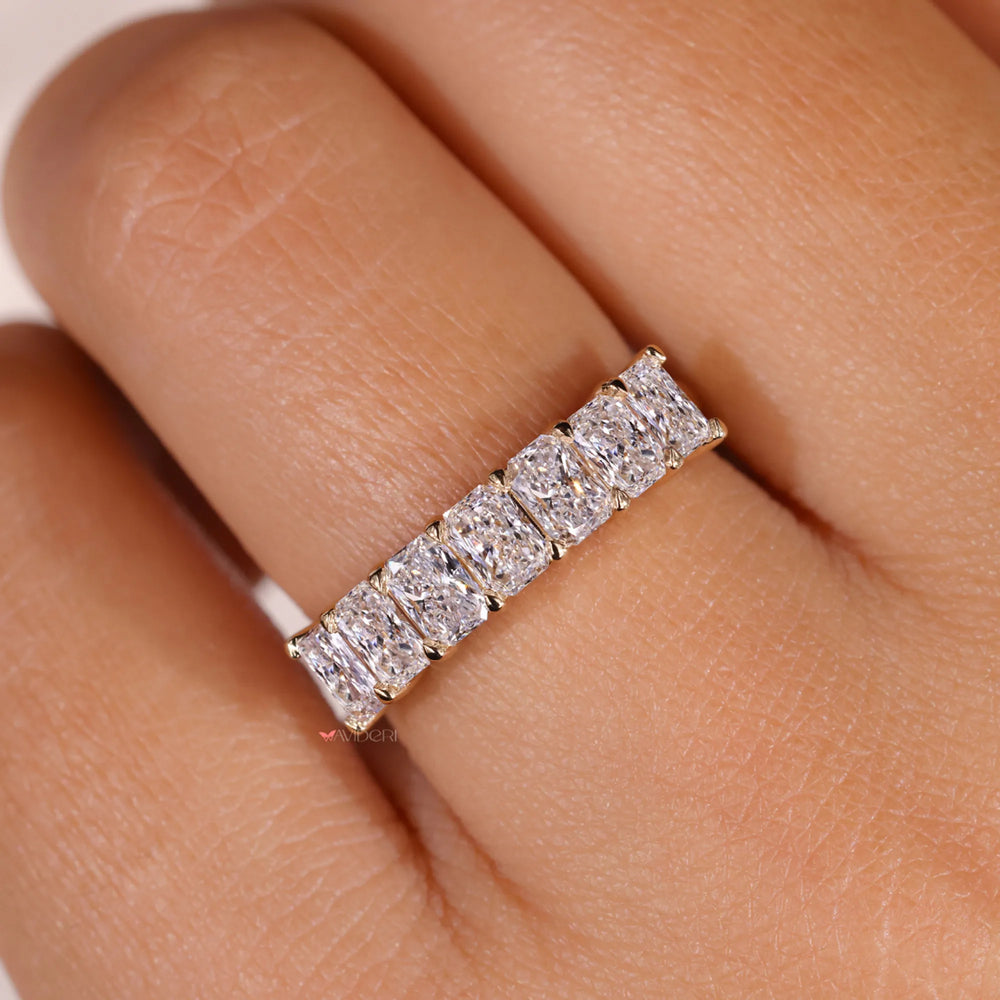 Avideri wedding band with radiant cut wedding band.
