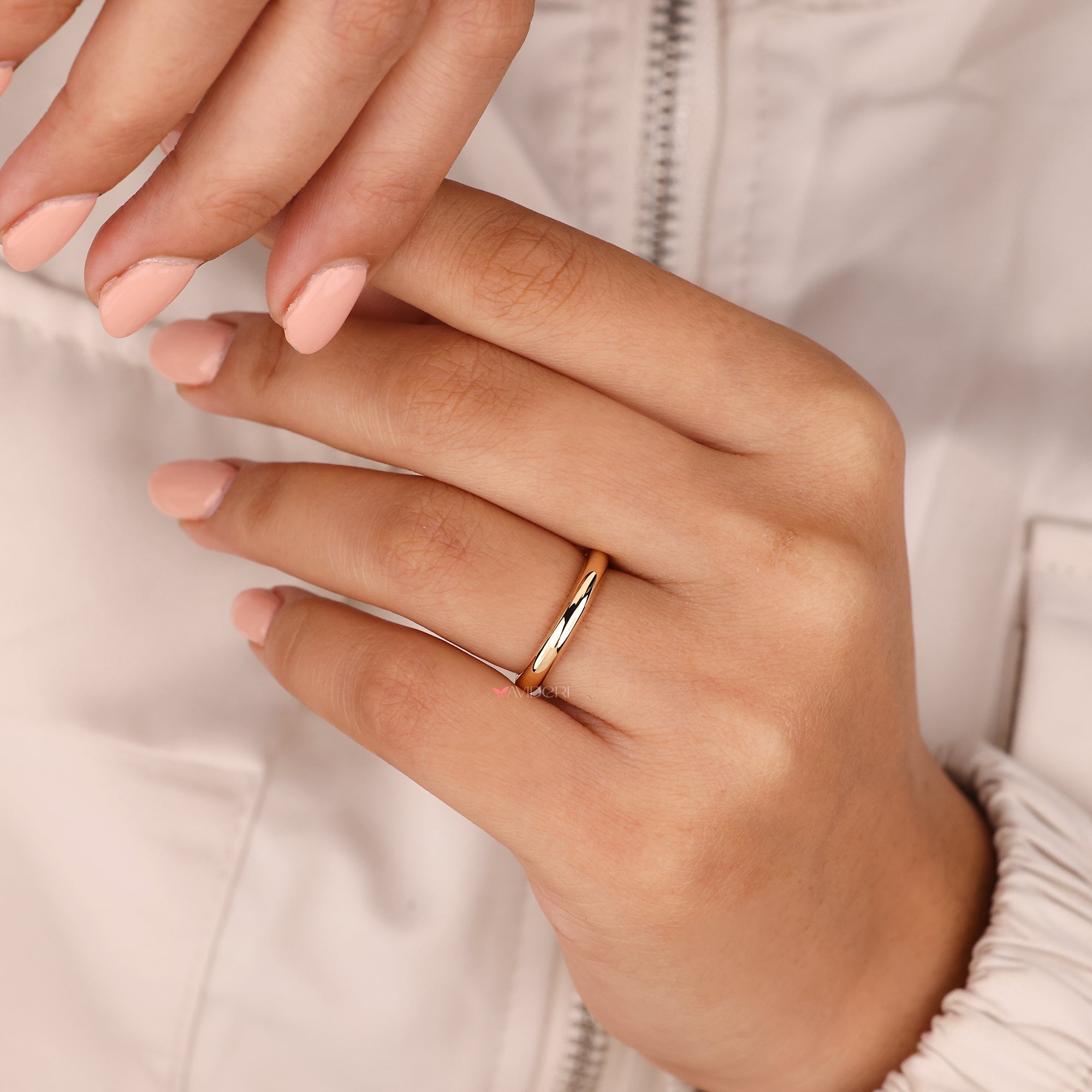 Avideri wedding band with handmade jewelry.