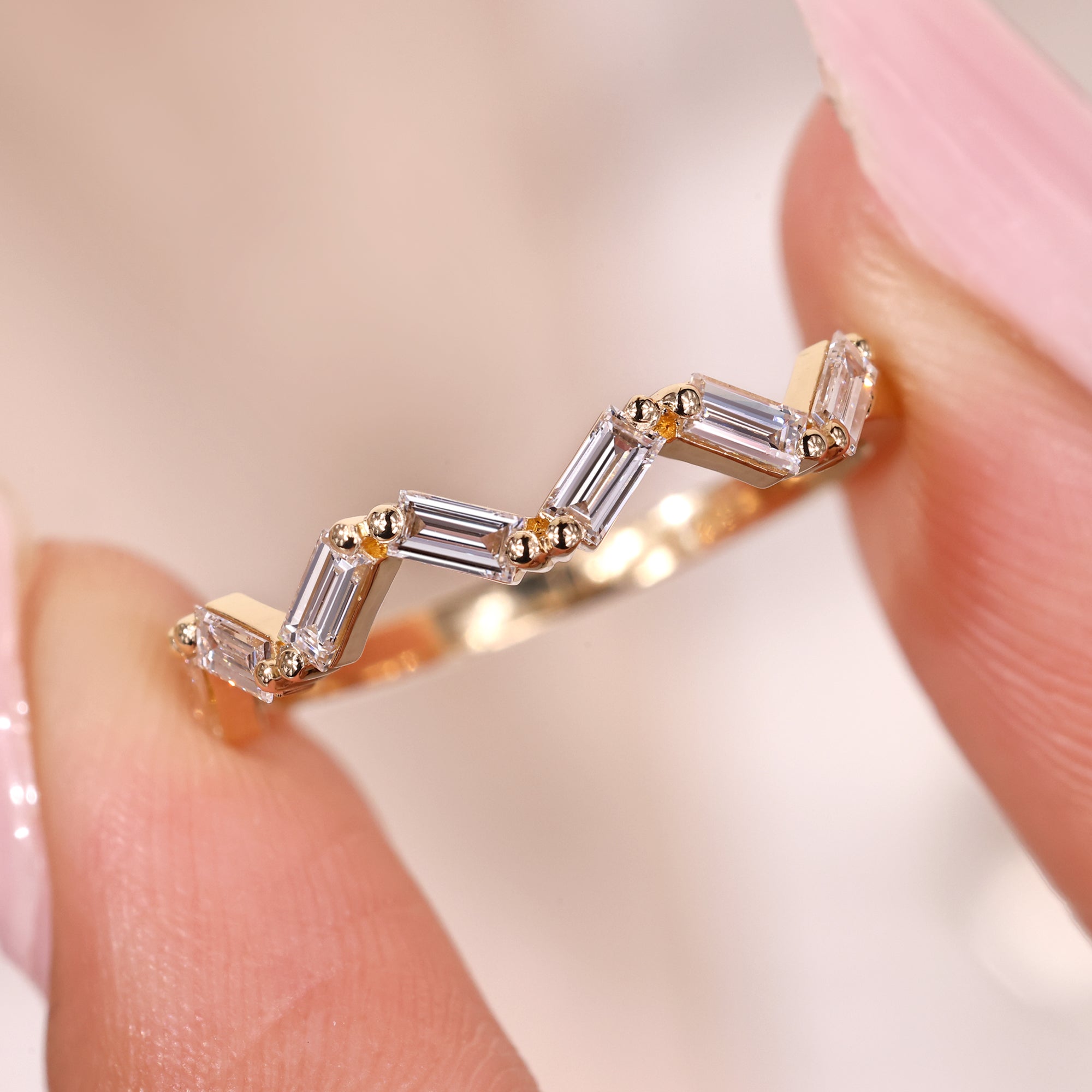 Zig zag band with yellow gold band.