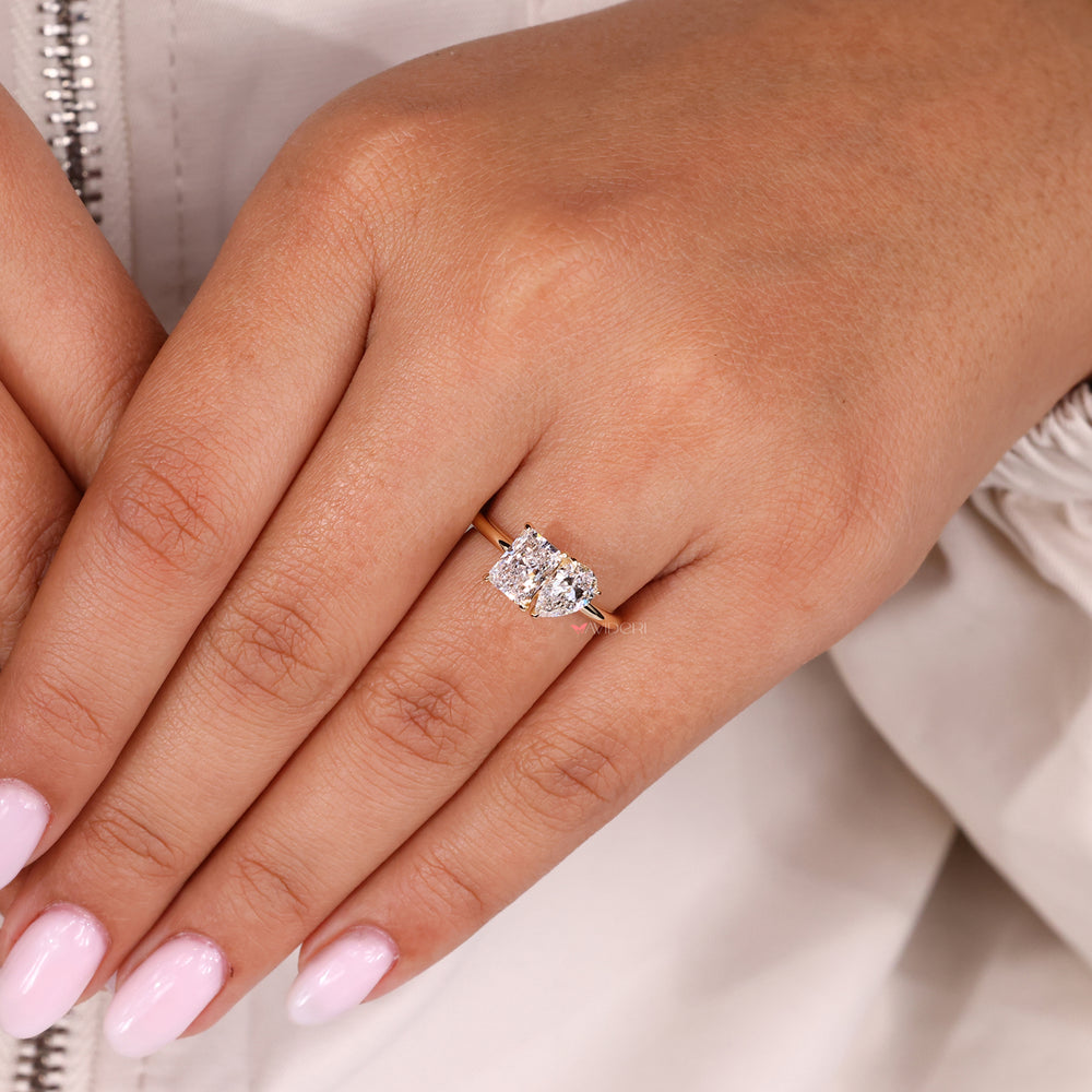 Lab grown diamond toi et moi ring for a sustainable and stunning design.
