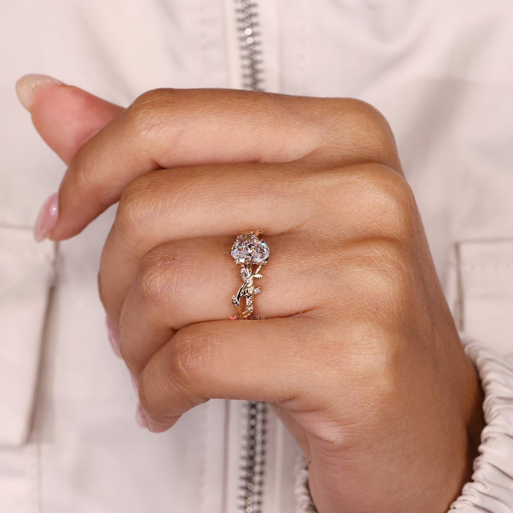 
Marquise and round side stone oval ring style.