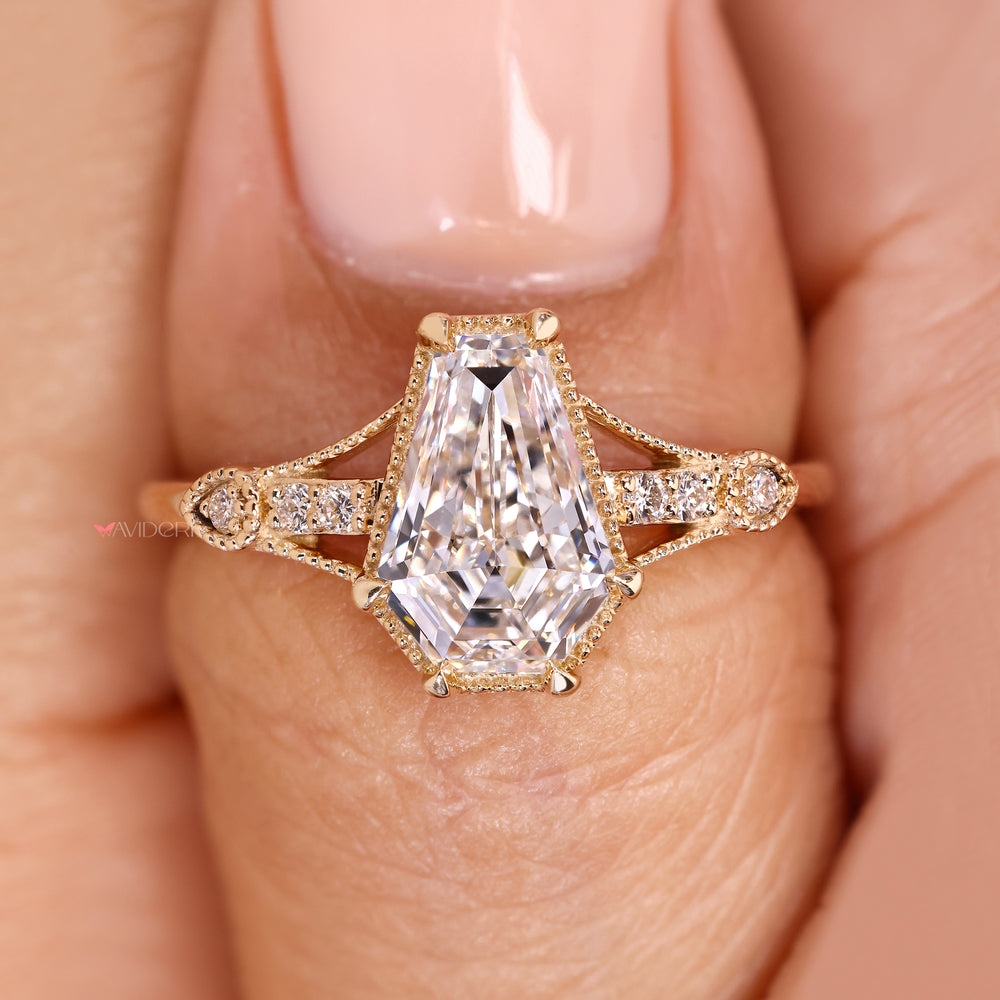 IGI certified art deco diamond ring with milgrain detailing.
