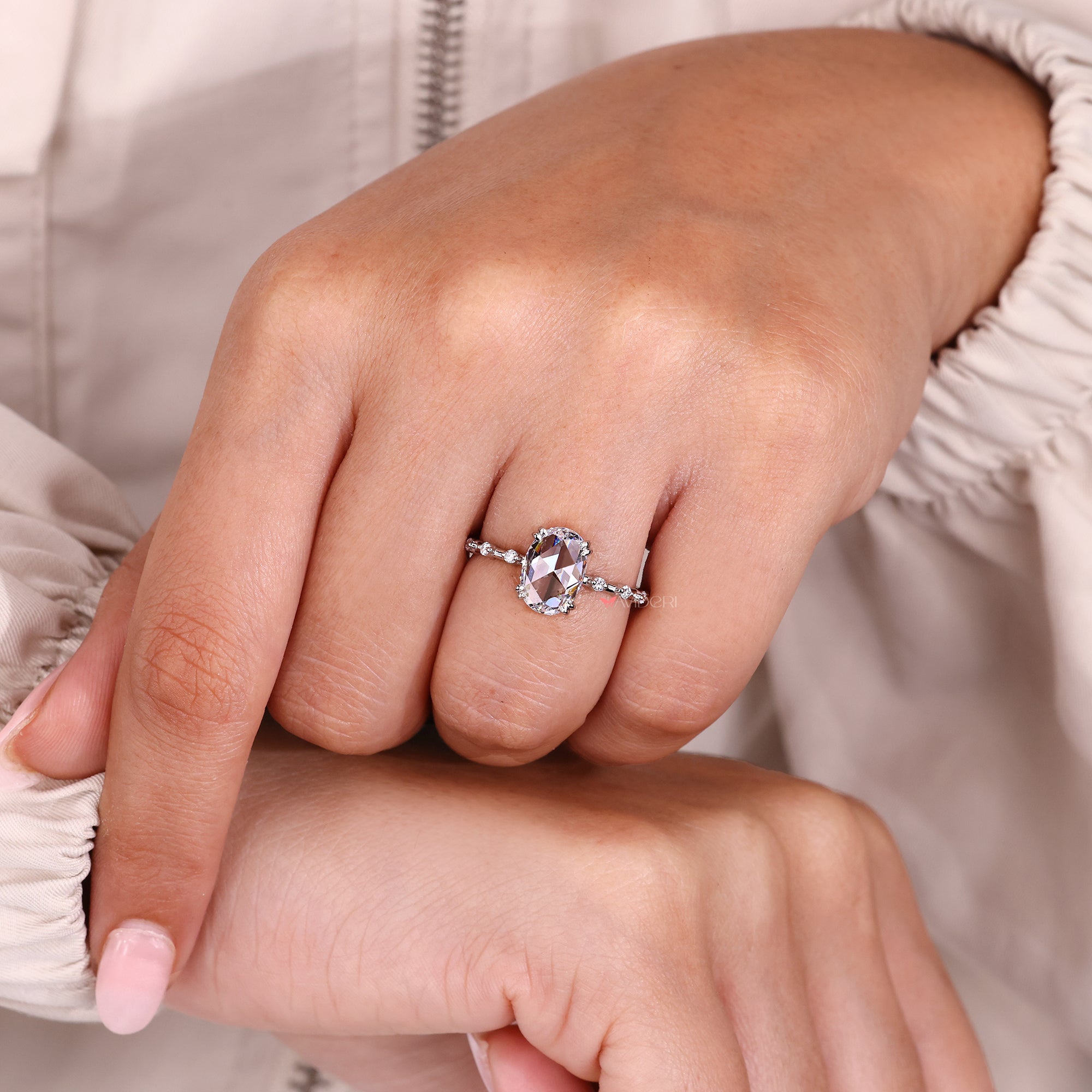 Buy engagement ring with IGI certified.