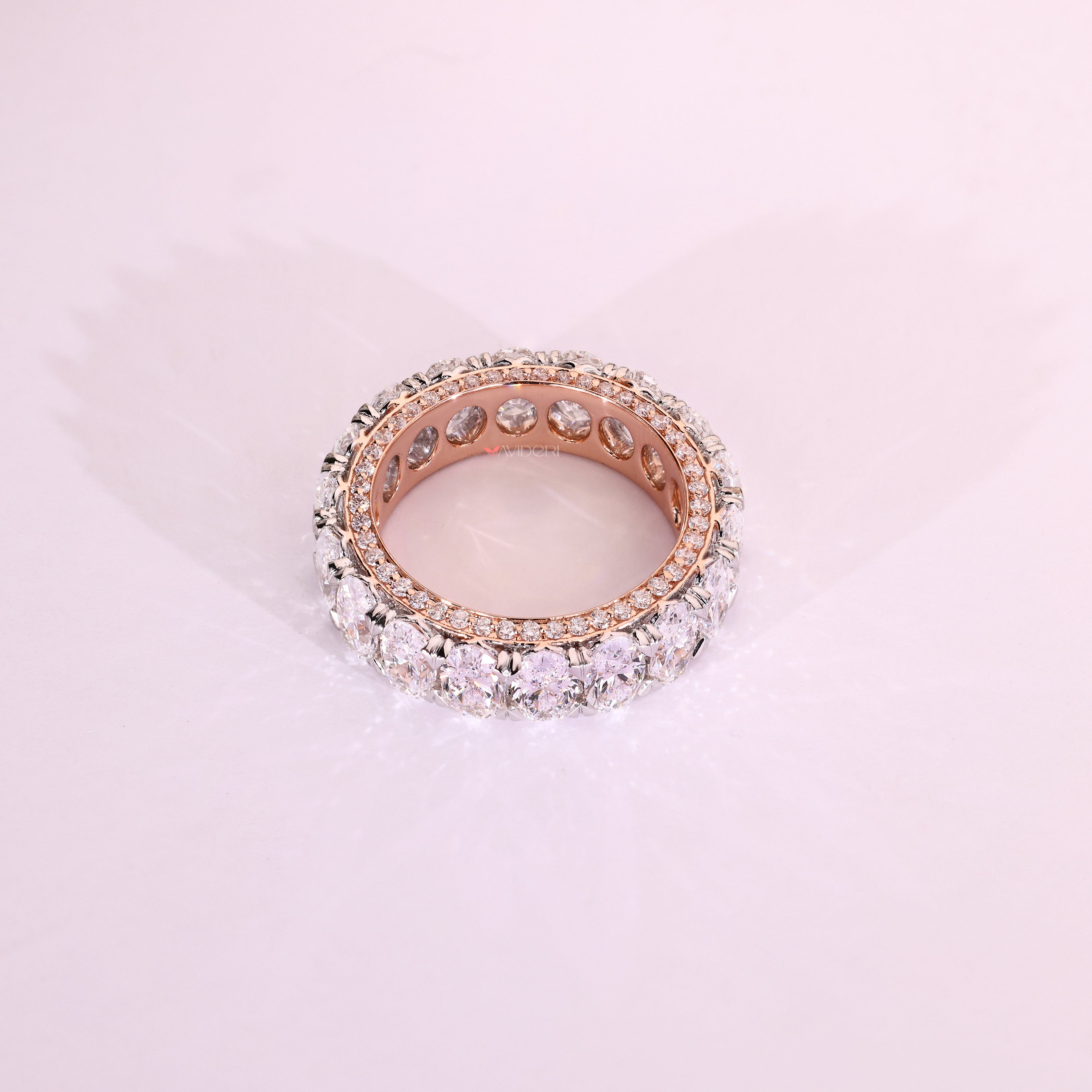 Lab grown oval diamond band IGI certified.
