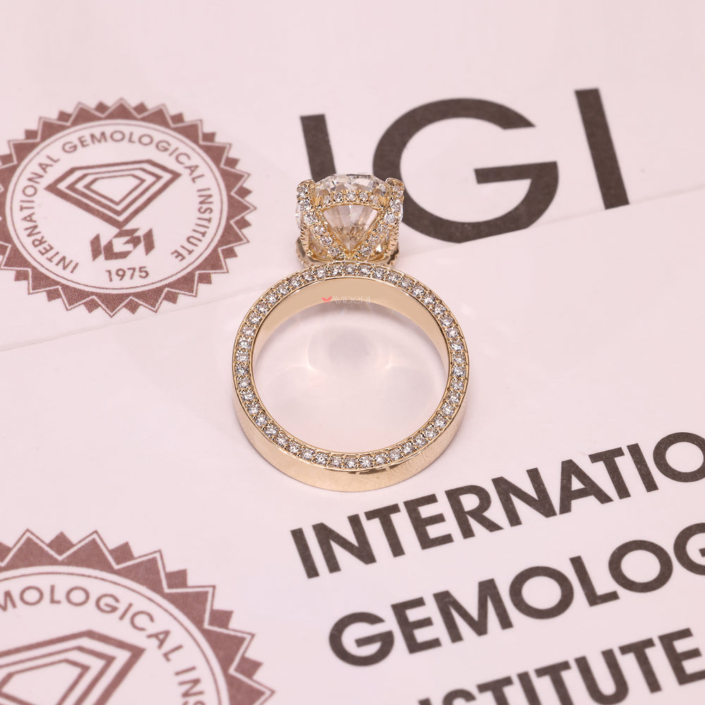Lab grown oval diamond ring IGI certified.
