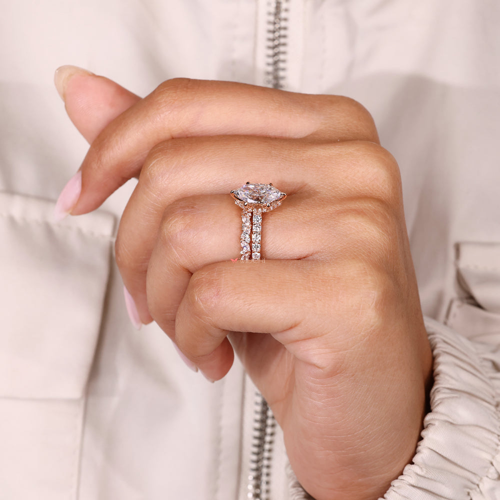 Dutch marquise ring with six claw prong setting.
