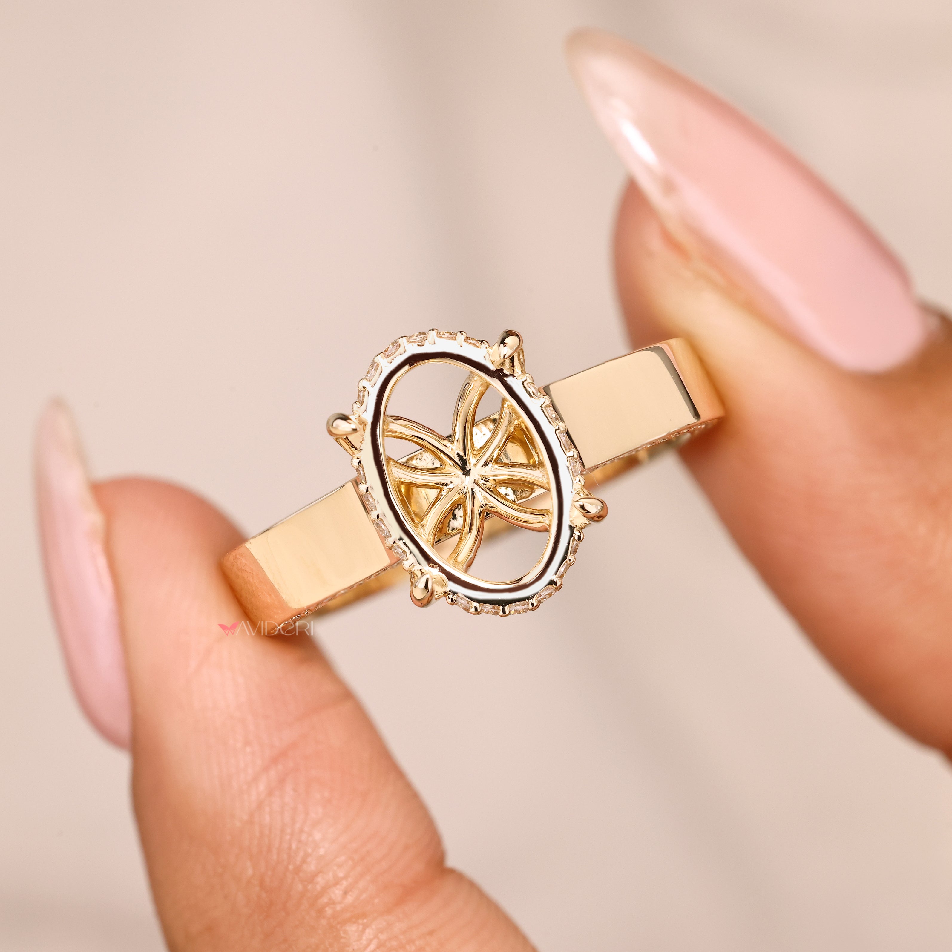Tulip basket semi mount ring pave style.
