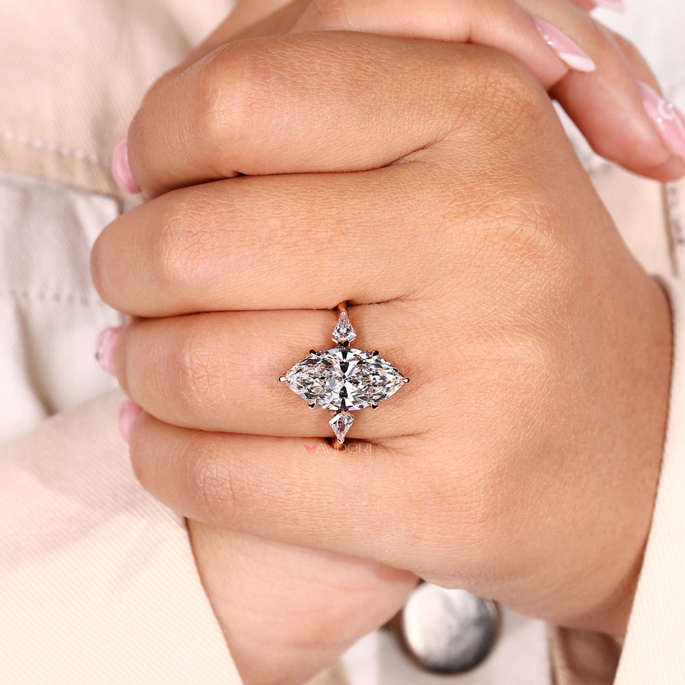 Round halo diamond ring crafted for maximum brilliance
