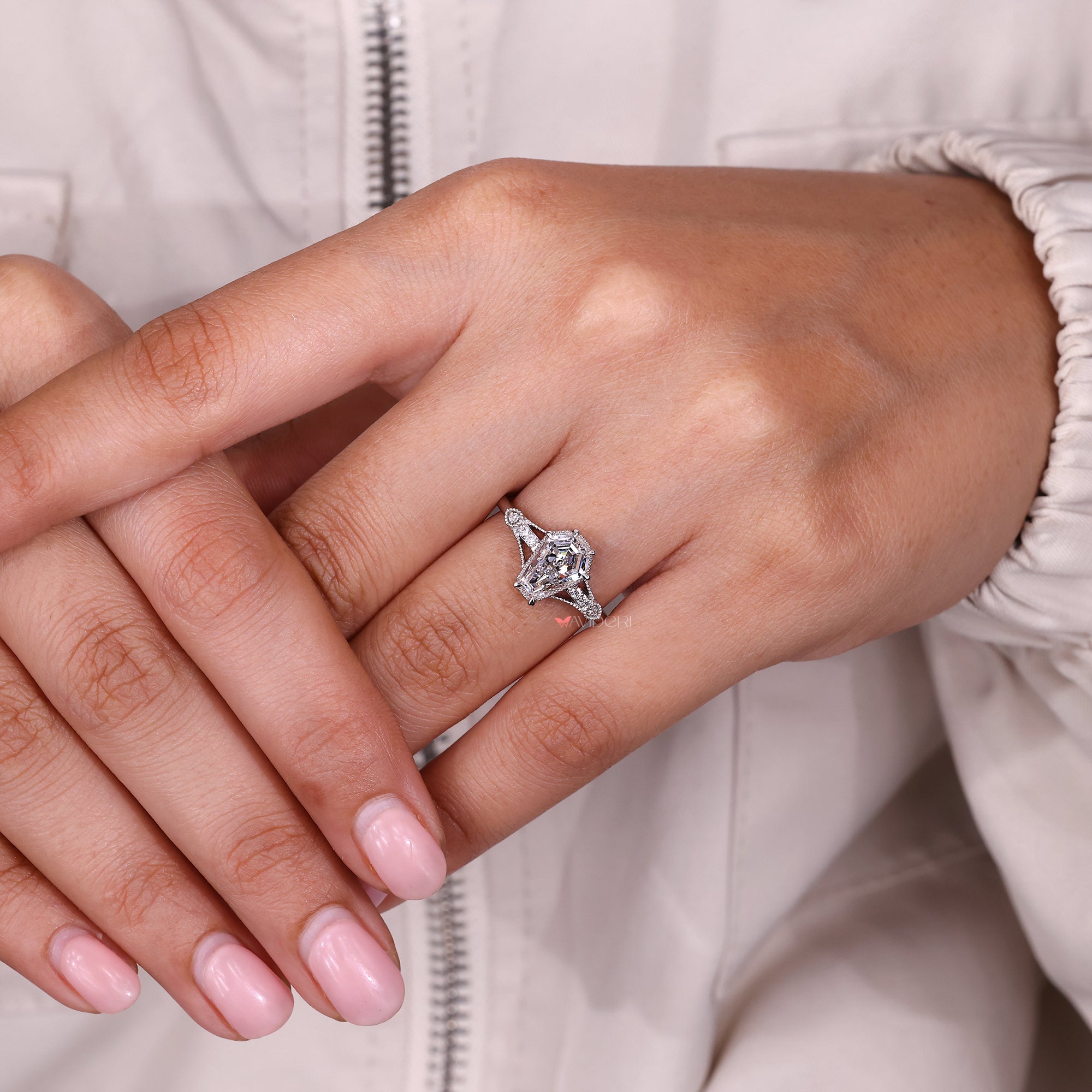 Avideri engagement ring in art deco diamond ring.