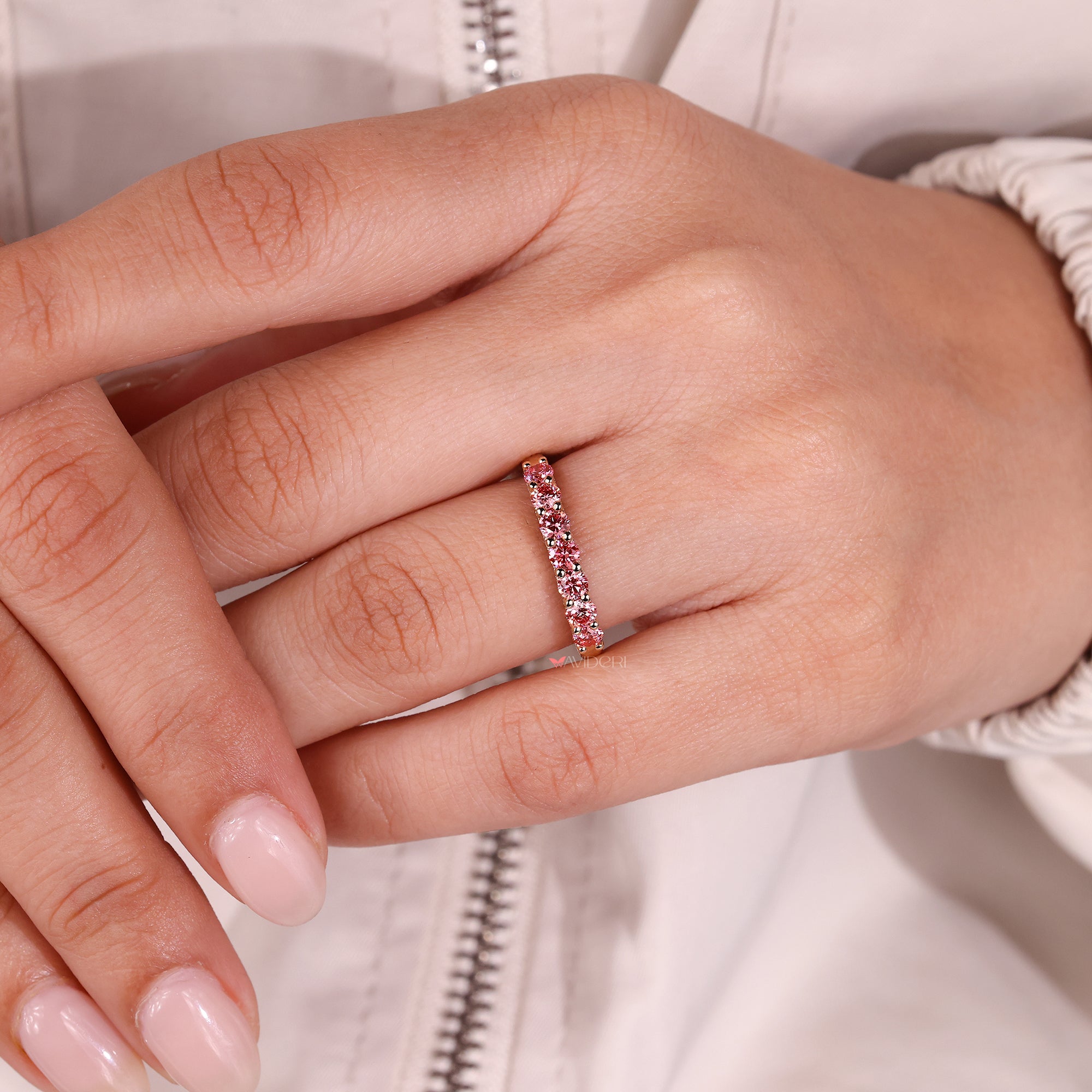 Avideri band in handmade jewelry design.