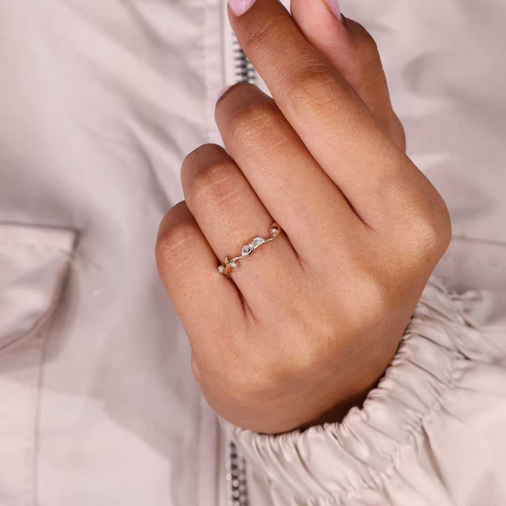 Stackable cluster diamond wedding band.