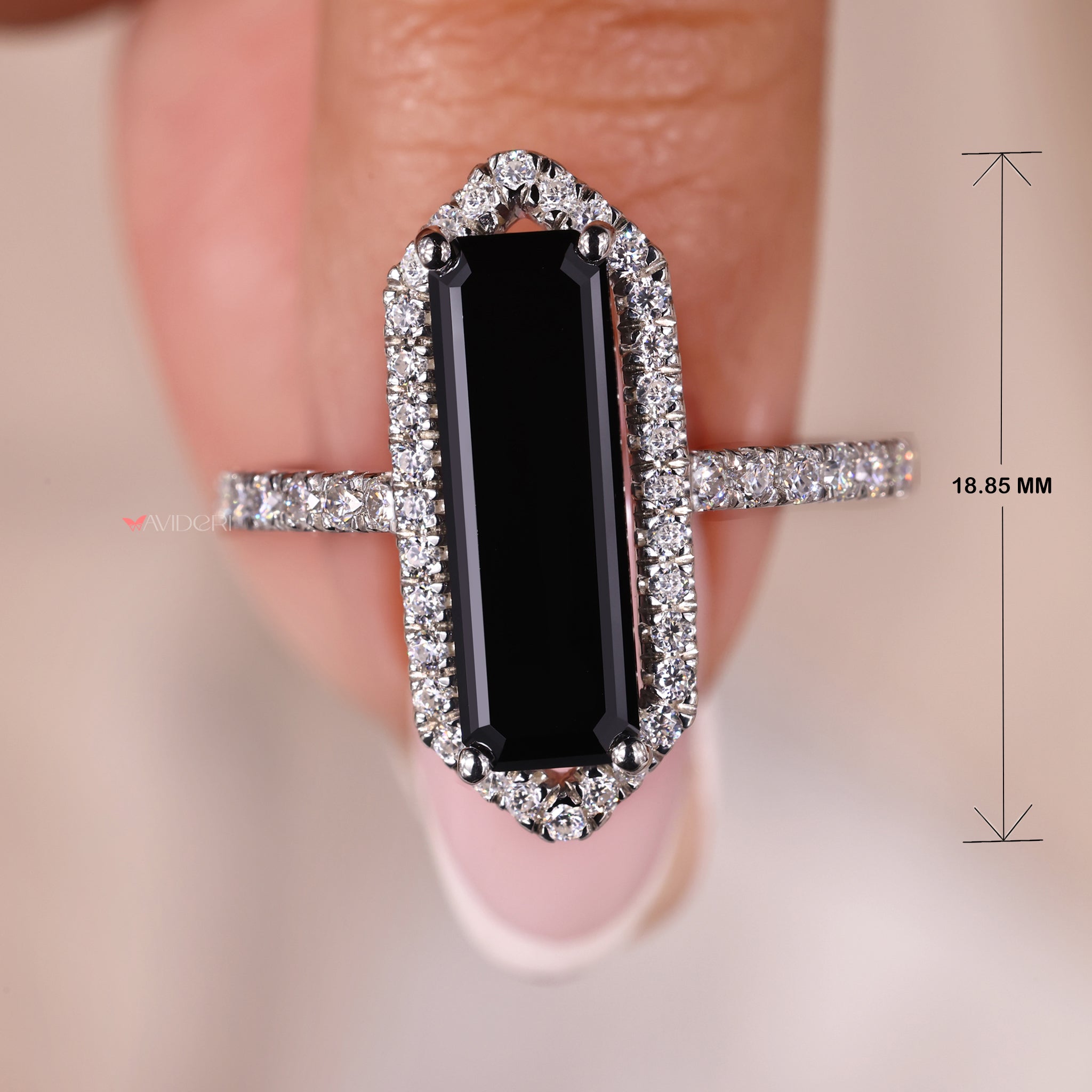 4 prong ring, prong setting, black moissanite ring.