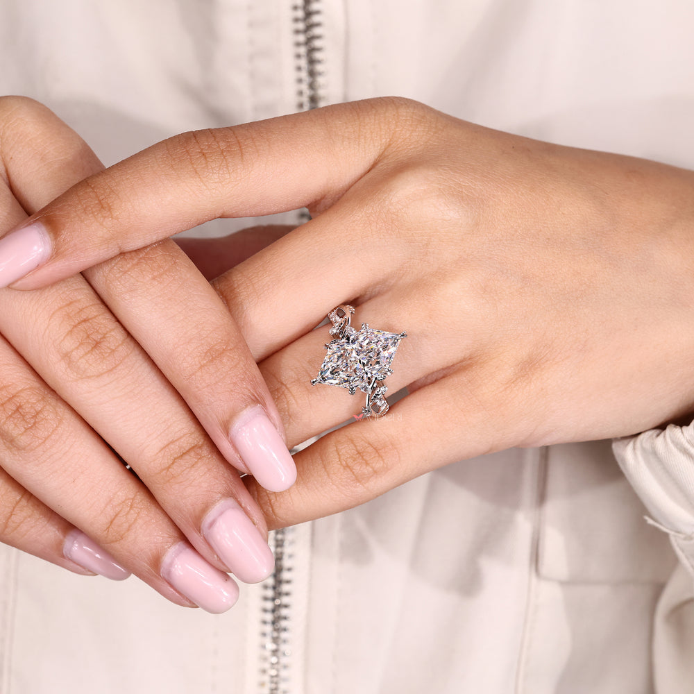 Nature inspired marquise ring with diamonds.
