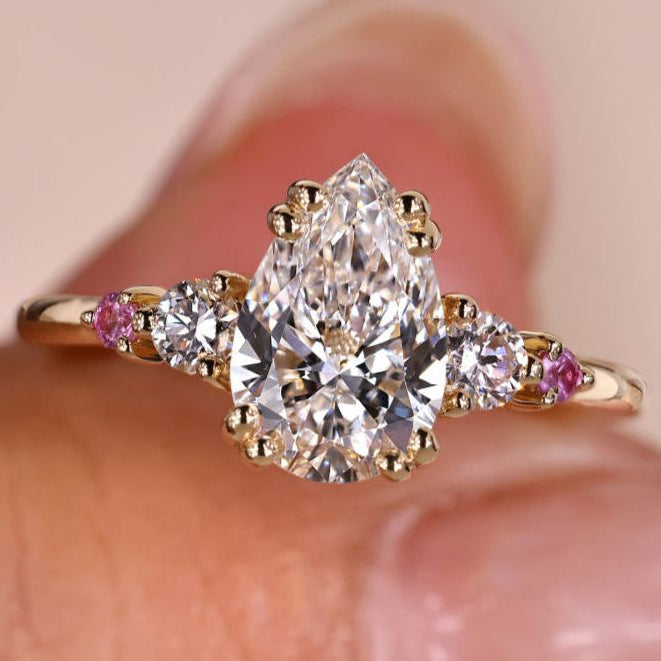 Elegant pear diamond ring with a timeless design and brilliant sparkle.
