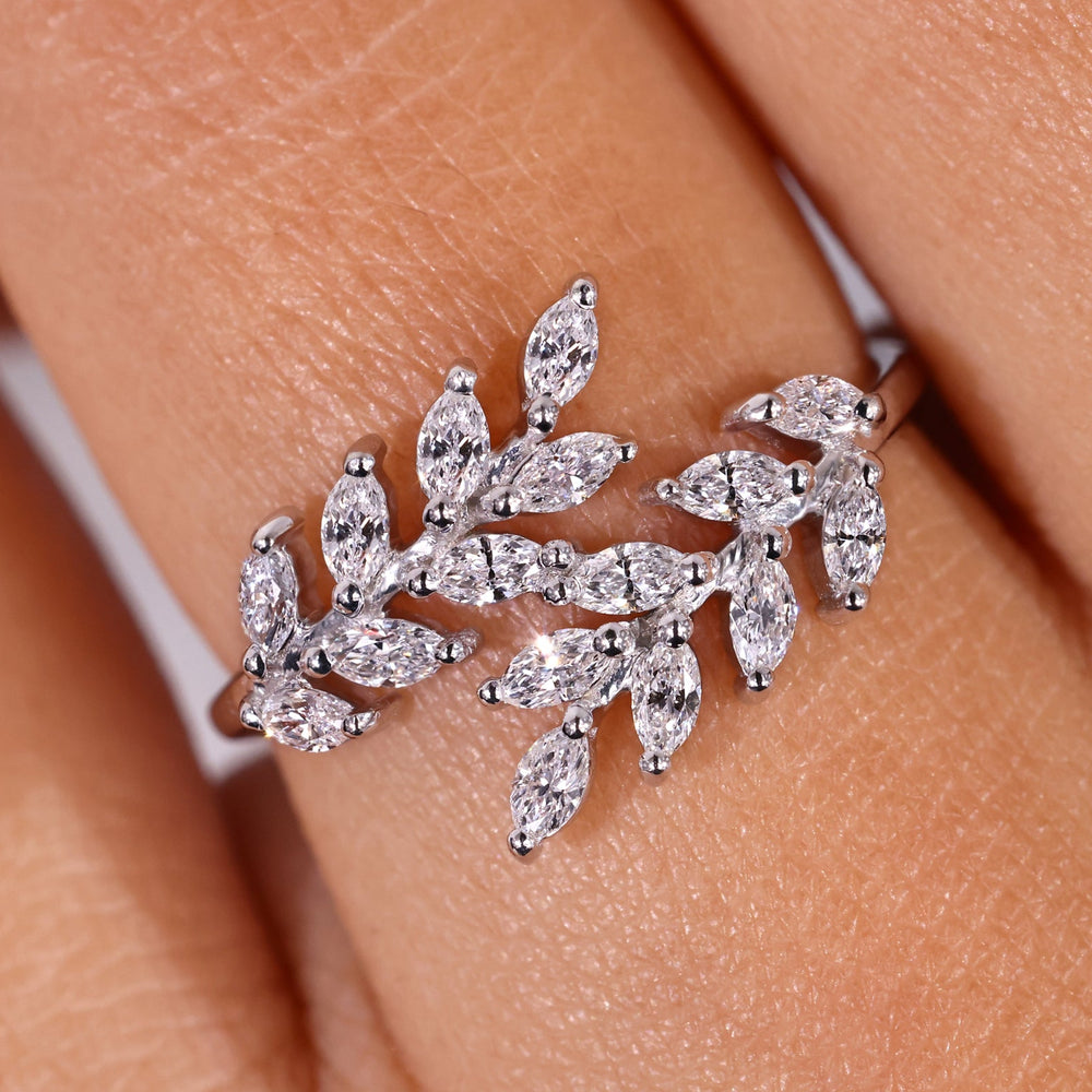 Stunning marquise diamond engagement ring with timeless beauty.
