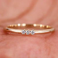 Round Diamond 3 Stone Wedding Band In Prong setting