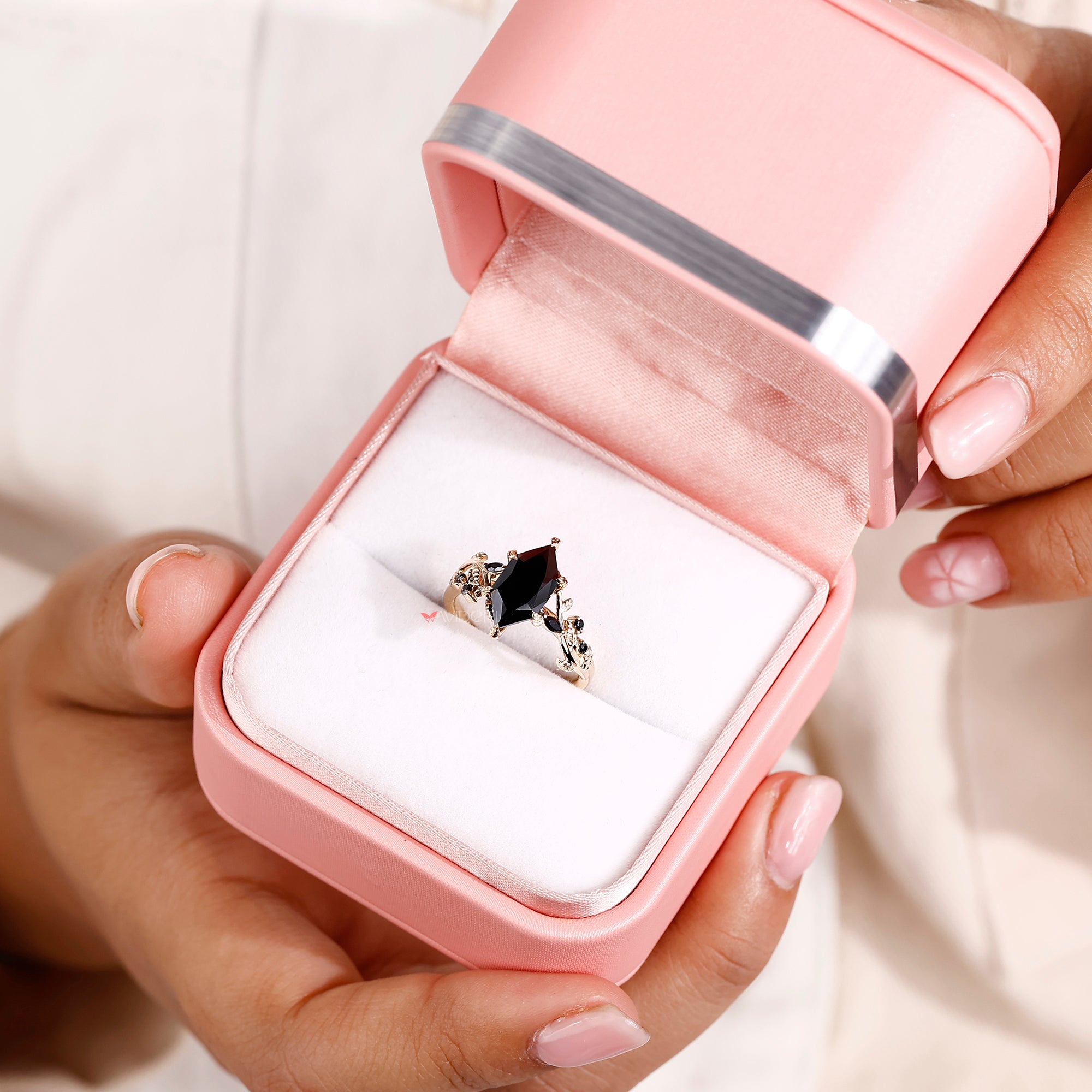 Avideri ring with Avideri engagement ring collection.
