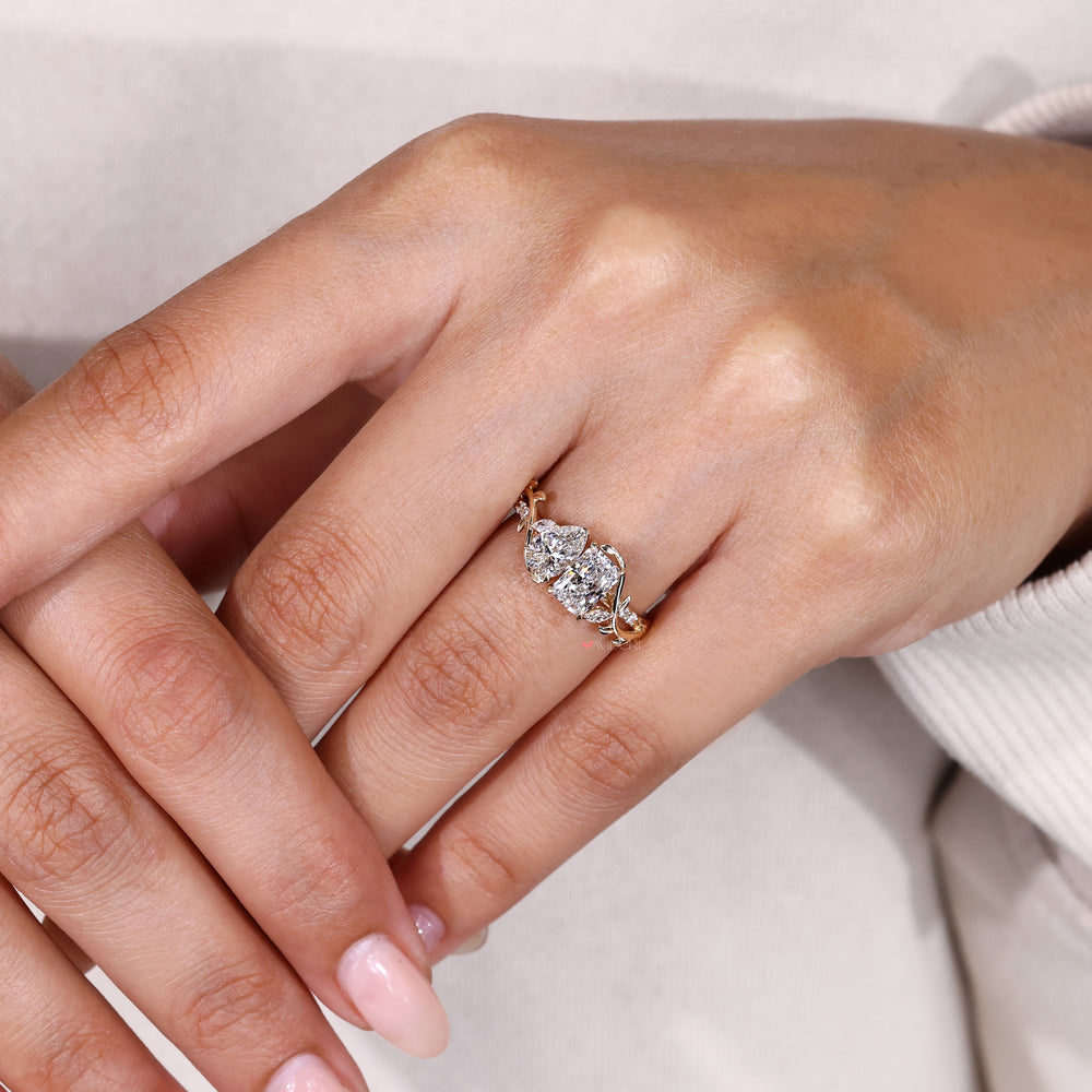 IGI certified toi et moi lab grown diamond ring.
