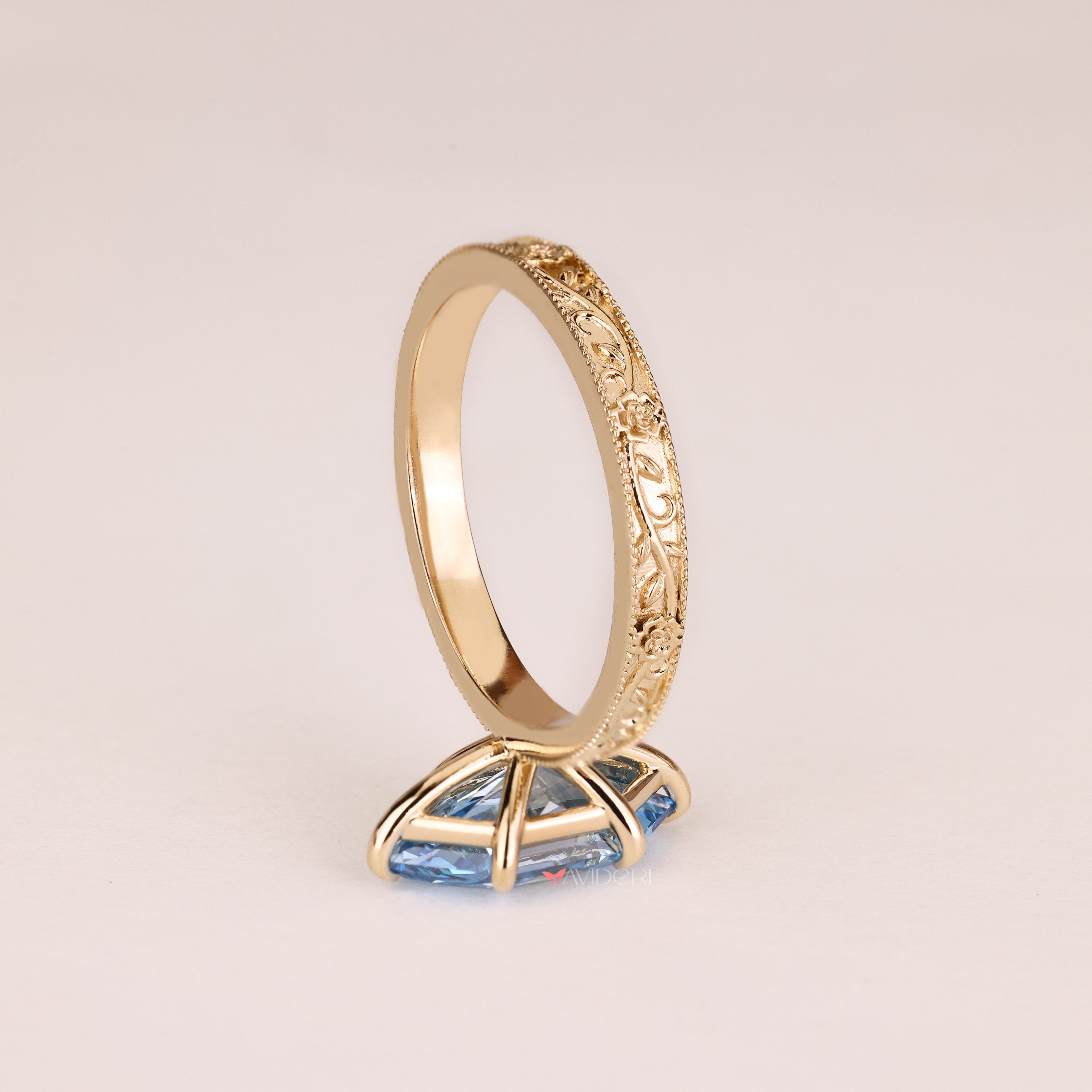 Dutch marquise diamond ring with vintage floral and milgrain design
