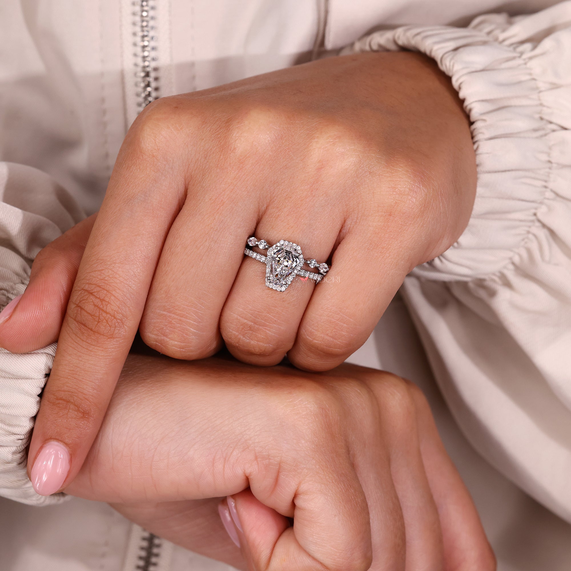 IGI certified on handmade bridal set.