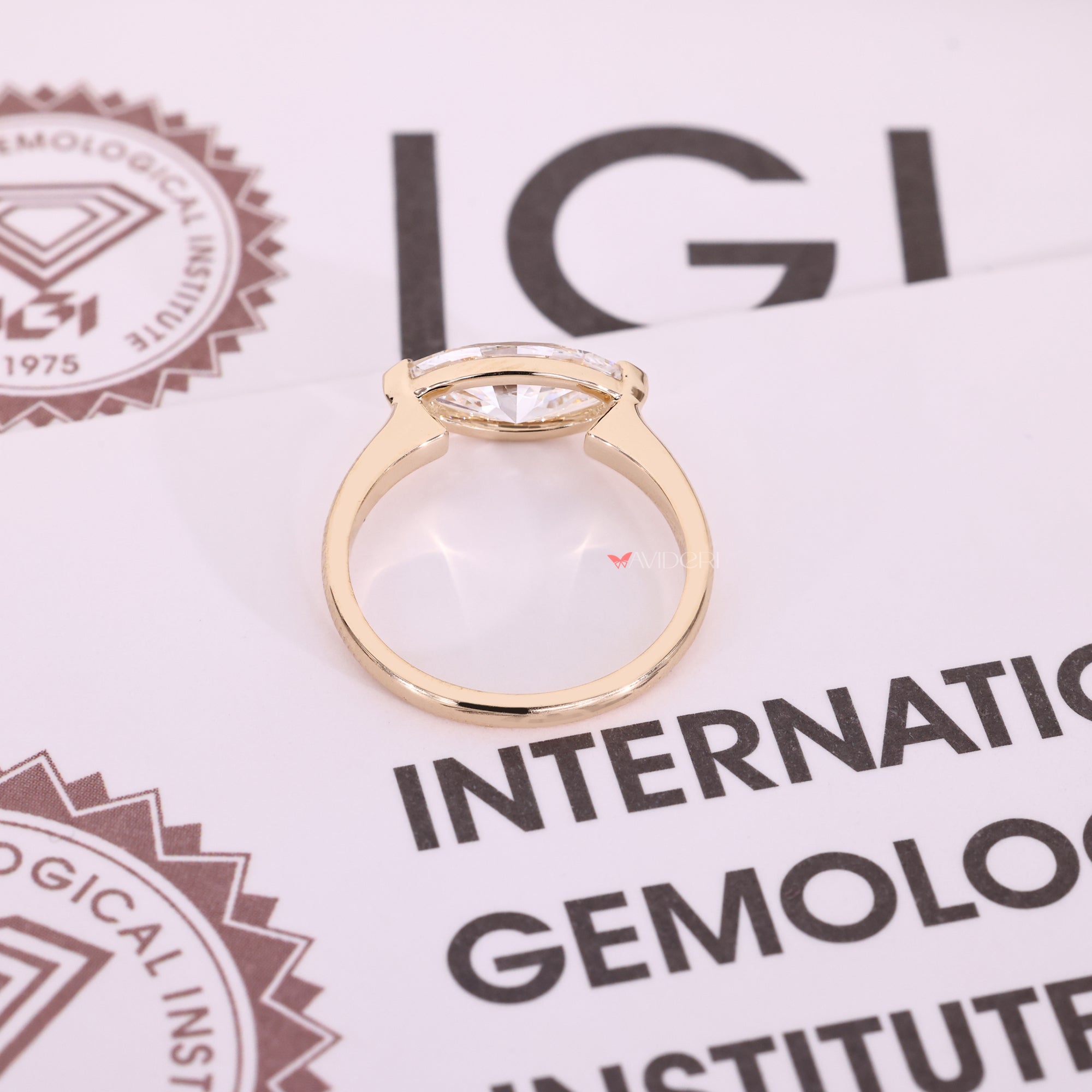 Open gallery setting ring on east to west setting ring.