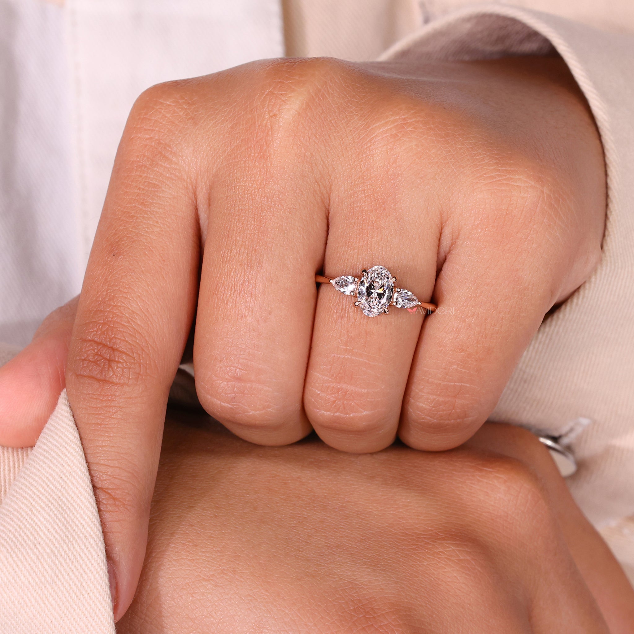 pear shaped diamond ring, yellow gold ring, avideri engagement ring

