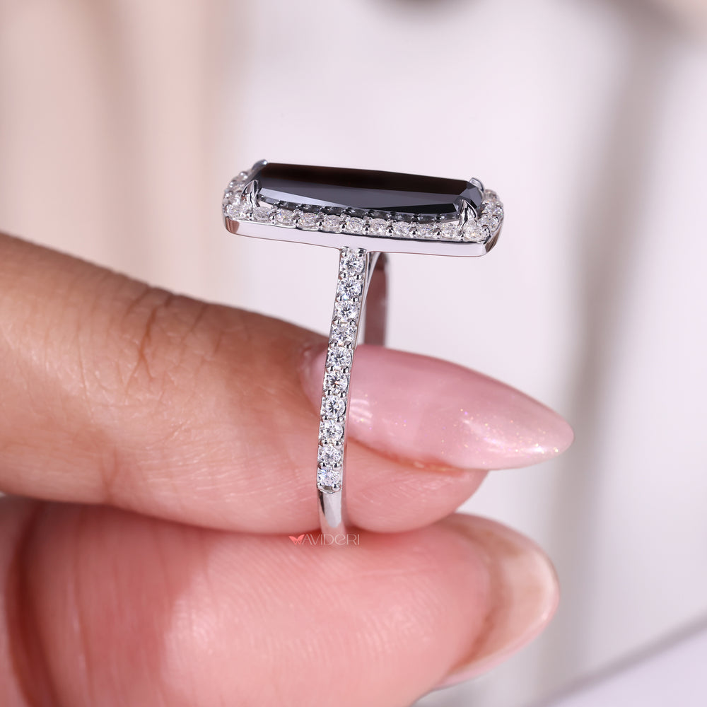 Pave setting ring with round cut stones, perfect for an elegant look.
