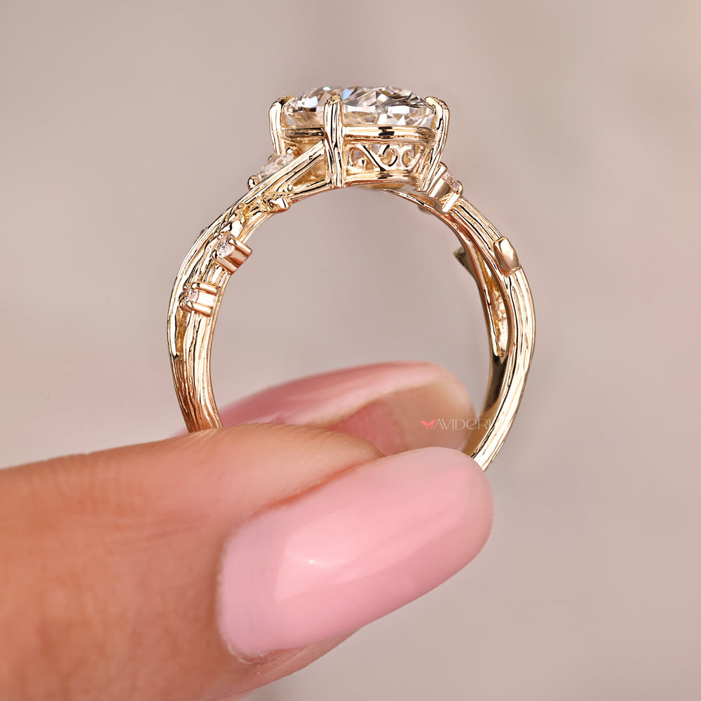 Nature inspired diamond ring with split shank design details
