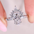 Avideri ring with round diamond halo style.