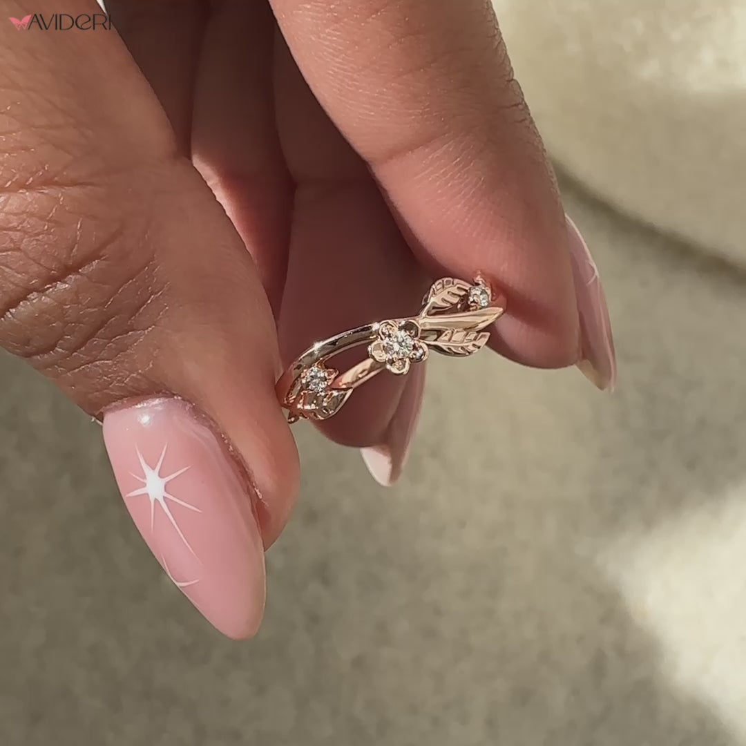 Unique handmade jewelry featuring nature inspired wedding designs.
