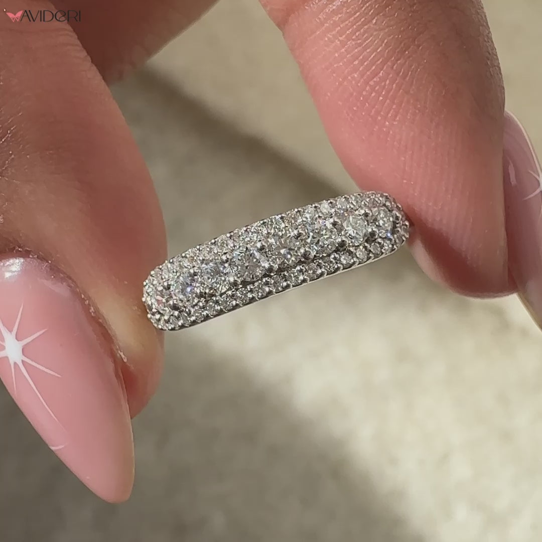 Round cut wedding band with sparkling lab-grown diamonds.
