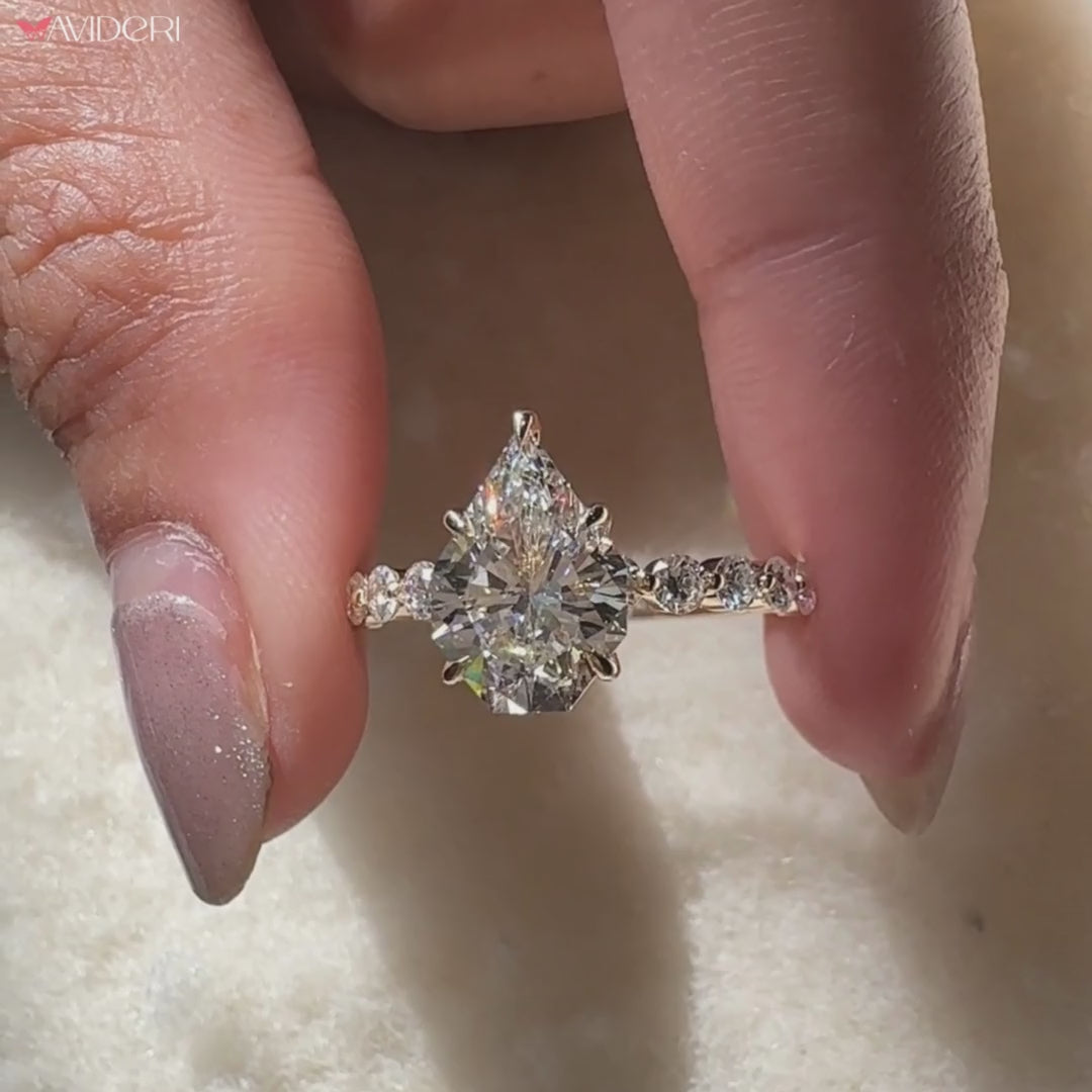 Avideri engagement ring in floating bubble style.