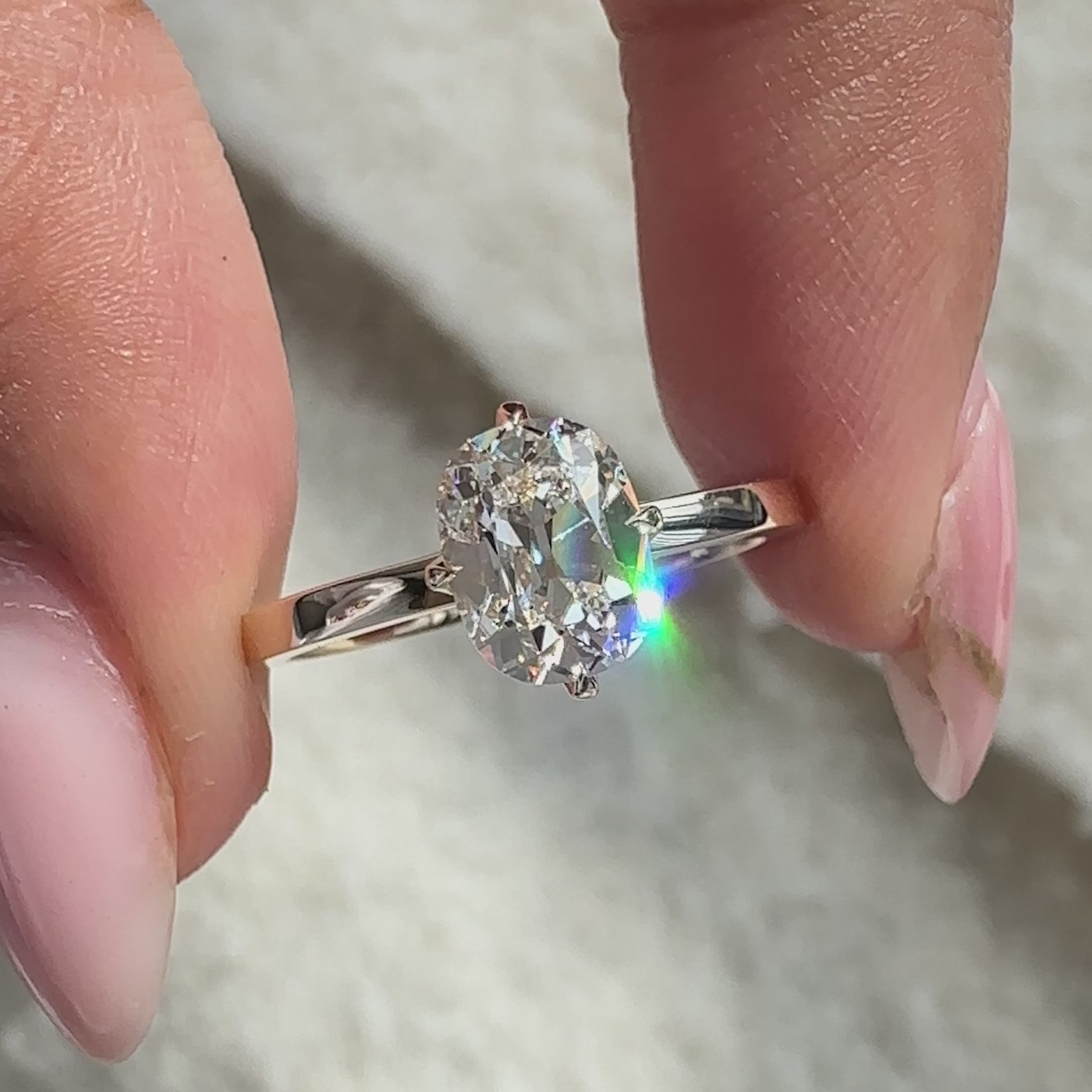 Avideri engagement ring with lab-grown diamond.