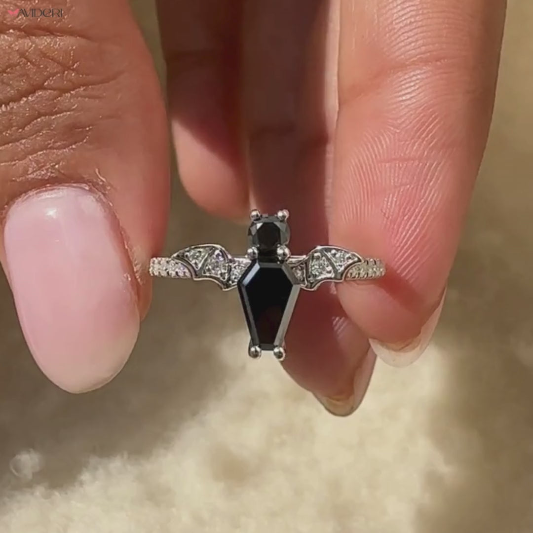 avideri moissanite engagement ring.