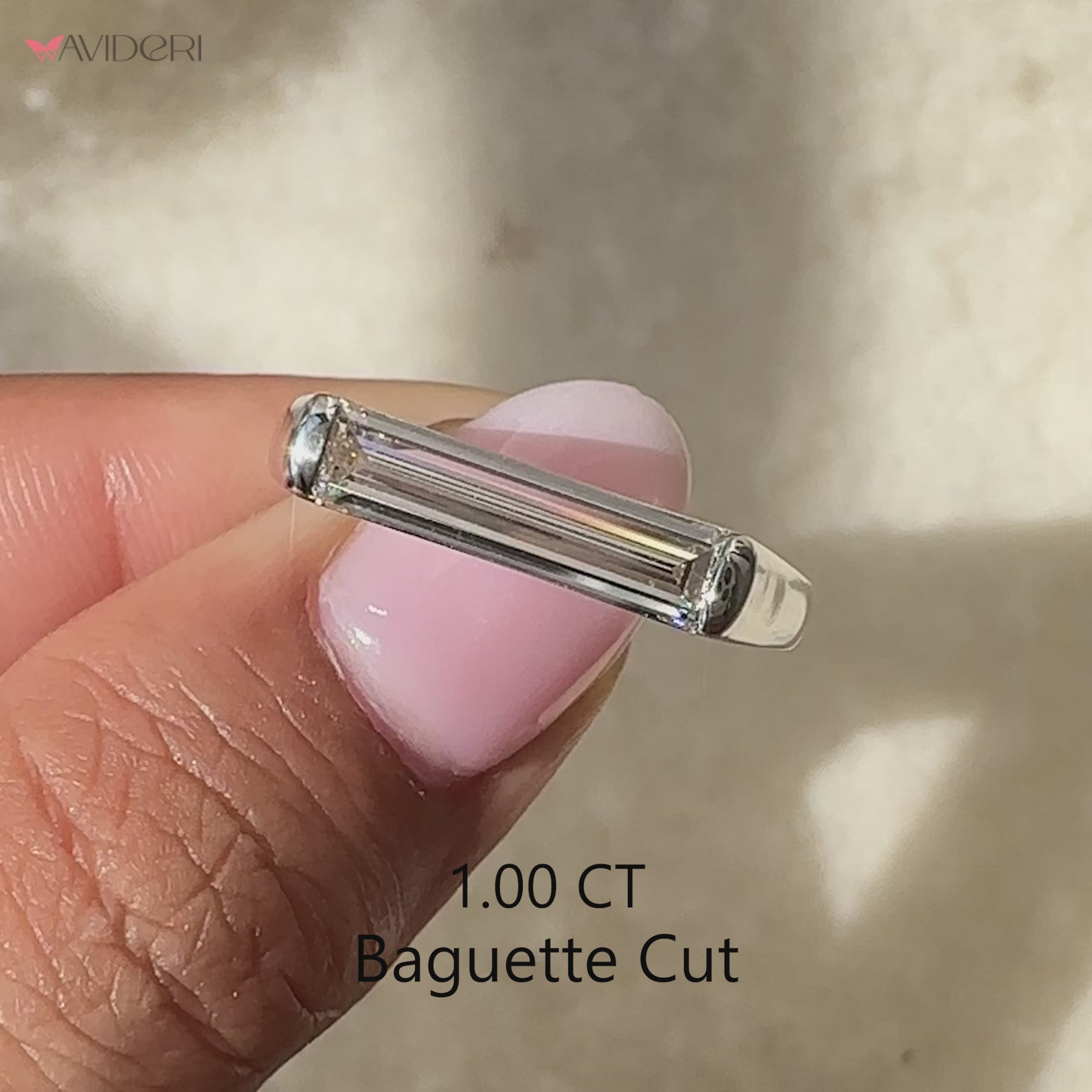 Avideri ring with east to west setting.