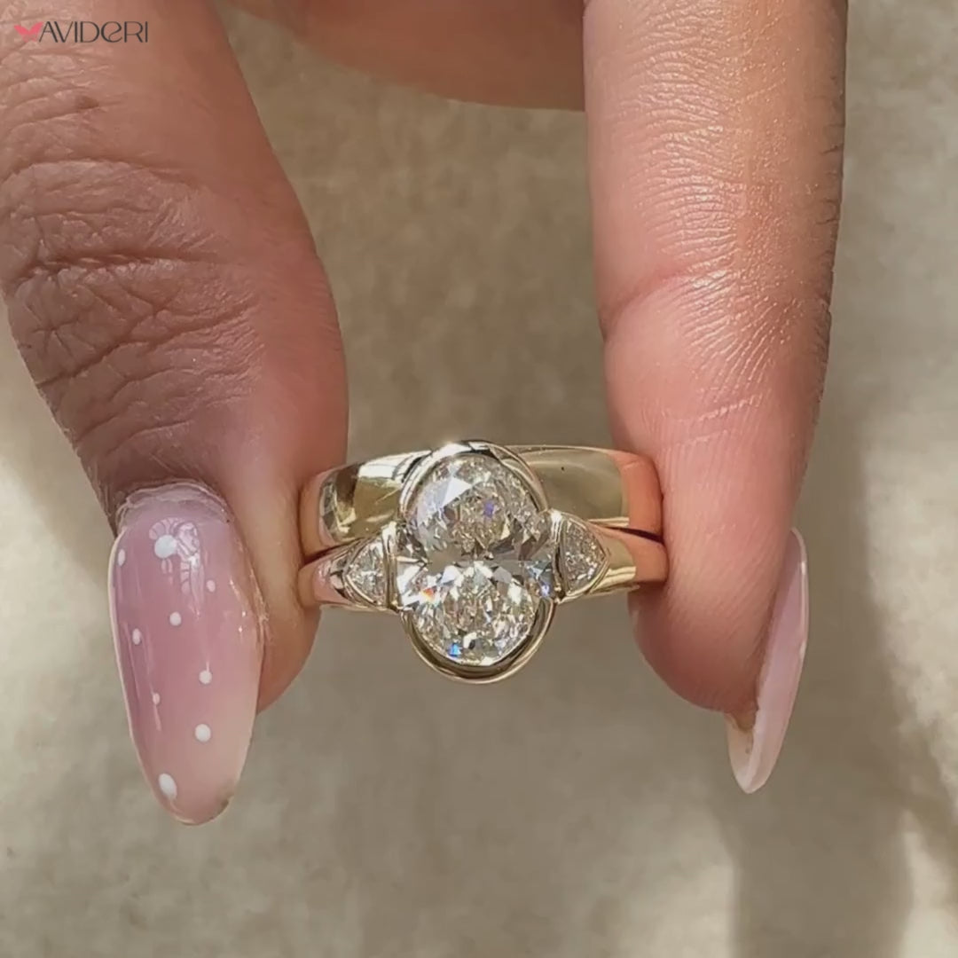 Avideri bridal set with comfort fit band and cathedral setting.