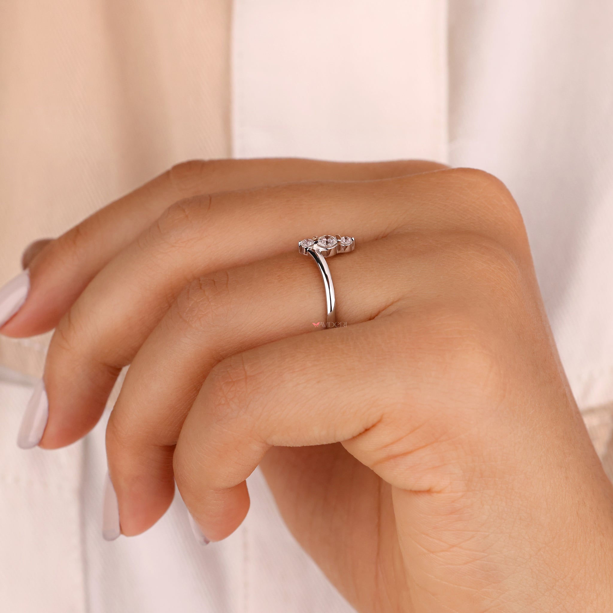 Lab grown diamond with a round cut diamond ring.