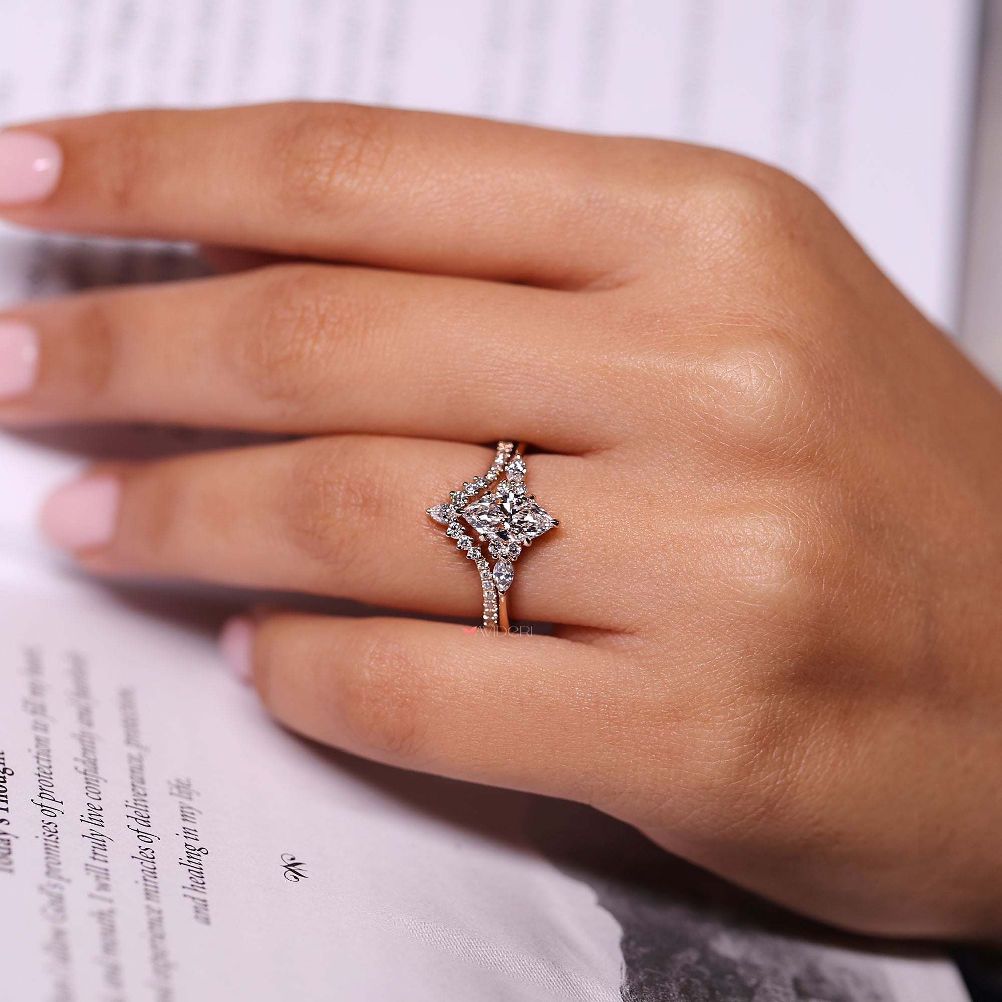 Muse setting engagement ring with Lab Grown Diamond.