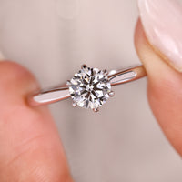 Solitaire Diamond Ring In Round Cut