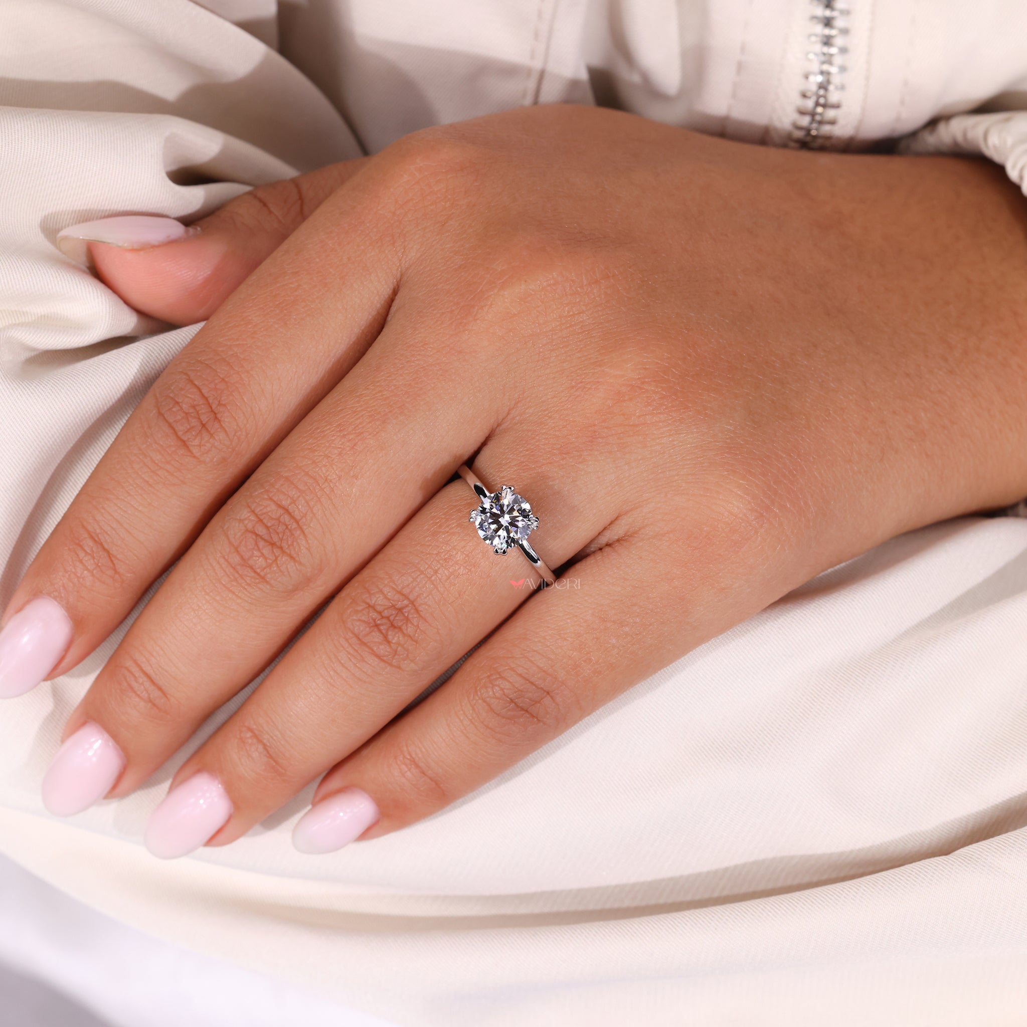 Double Claw Prong Solitare Engagement Ring Round Cut Diamond
