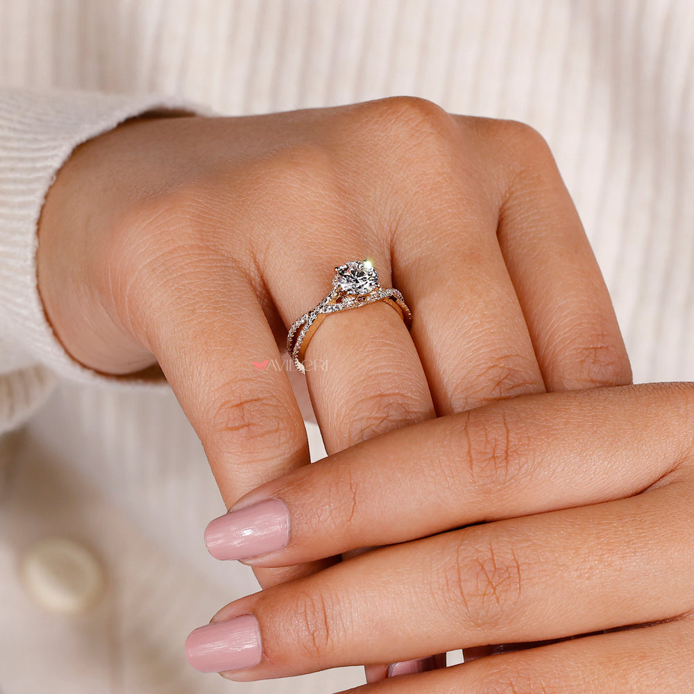 Bridge accent ring setting igi certified.
