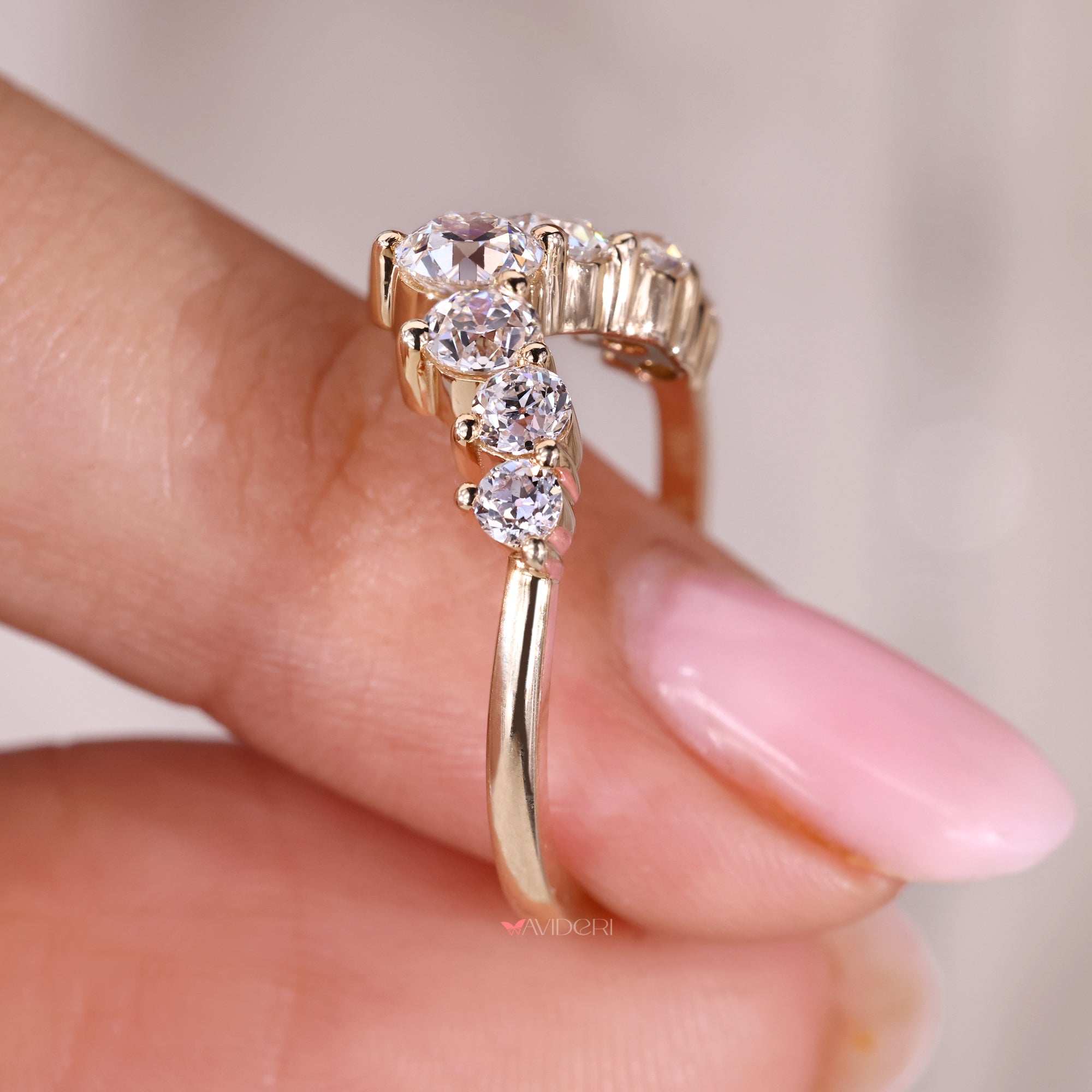 Round OEC band shines with round stones.