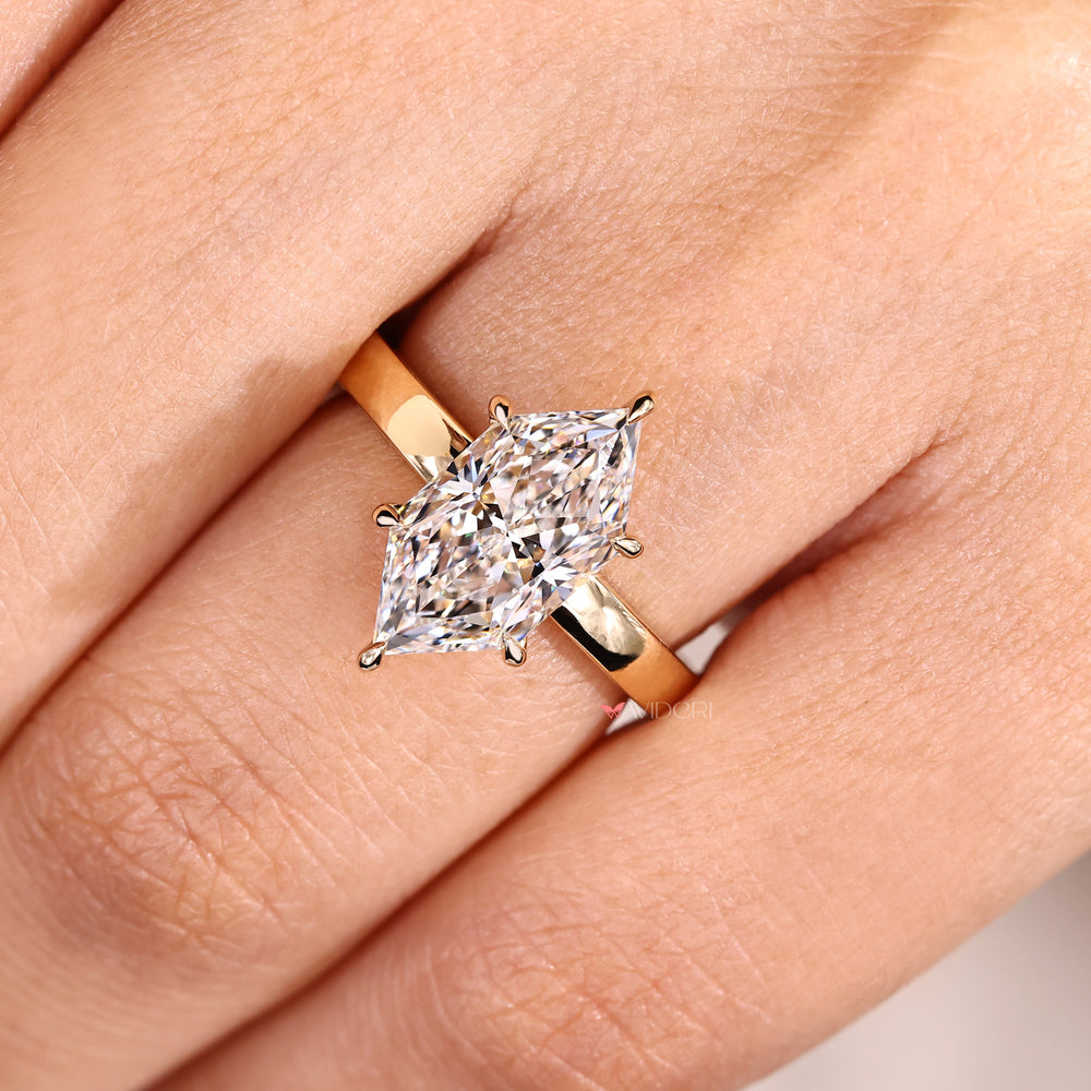 Dutch marquise ring with lab grown diamond.