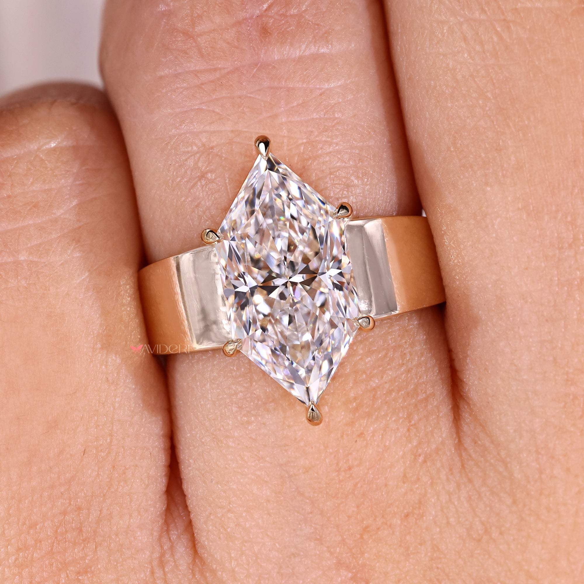 Handmade dutch marquise diamond solitaire ring.
