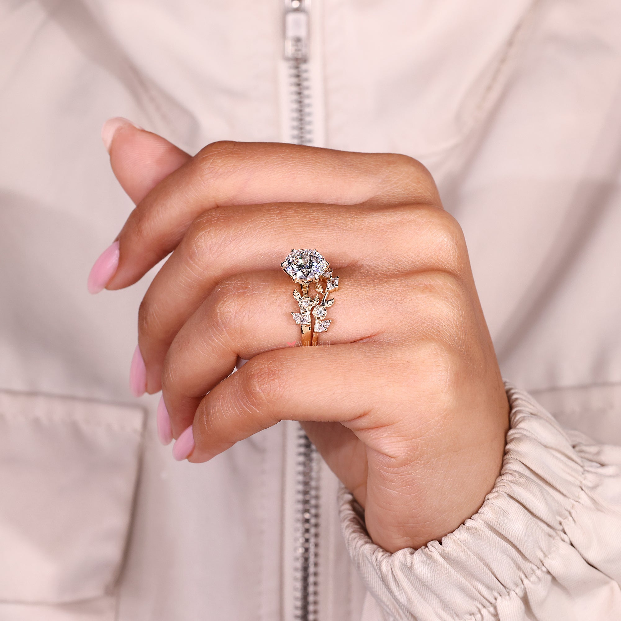 Avideri handmade bridal set with Portuguese cut diamond and nature details
