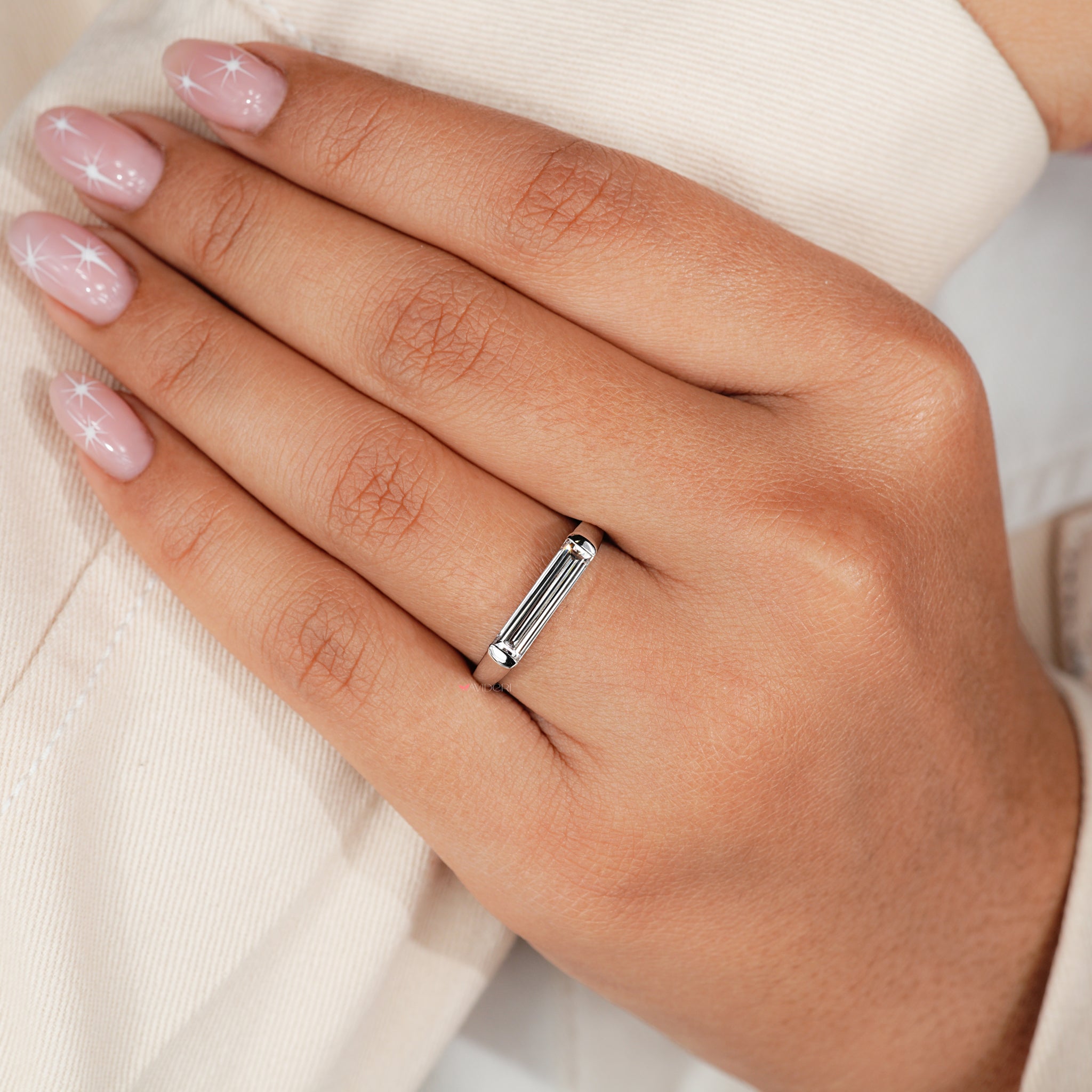Eco-friendly Lab Grown Diamond set in a beautifully designed engagement ring.

