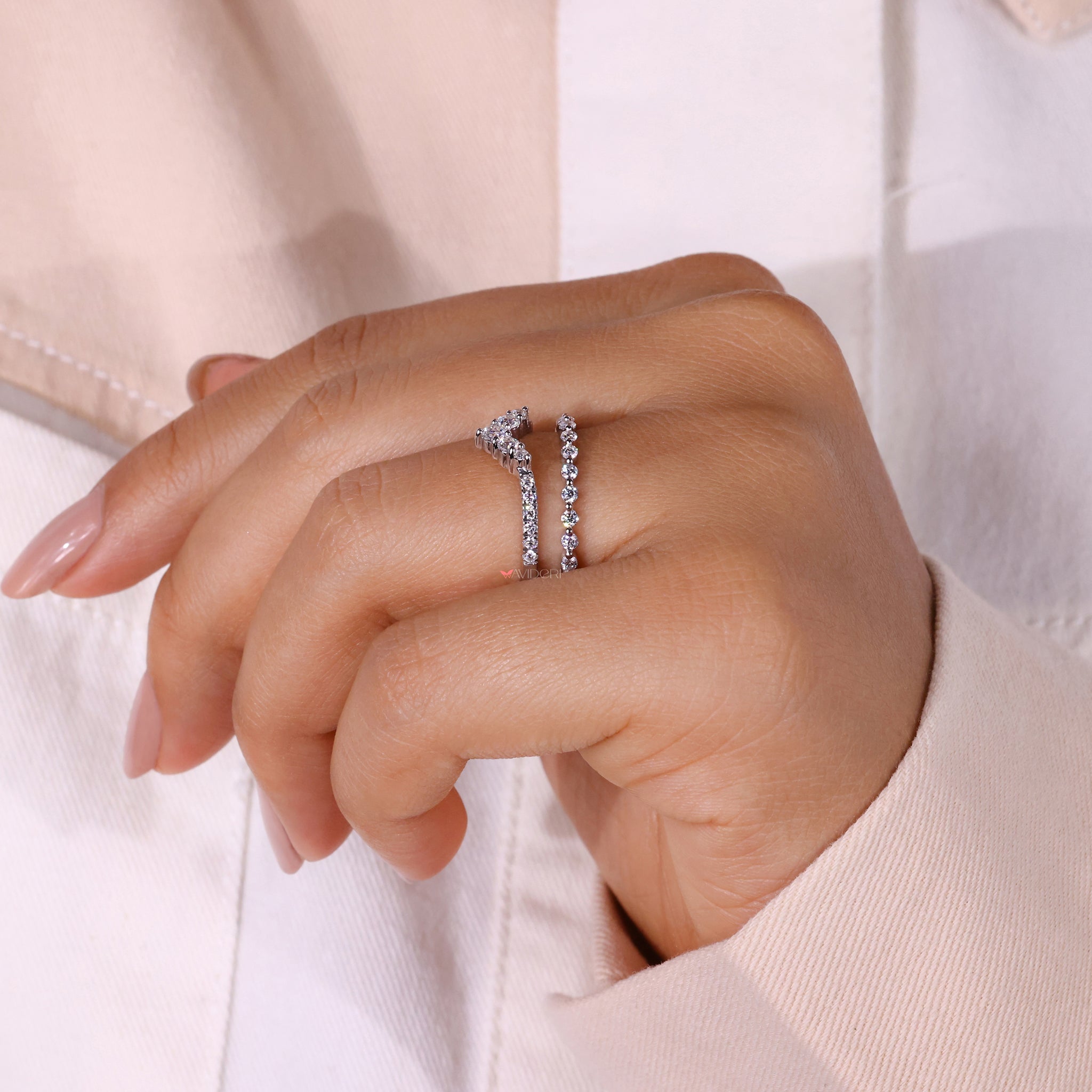 Custom handmade jewelry by Avideri for weddings.
