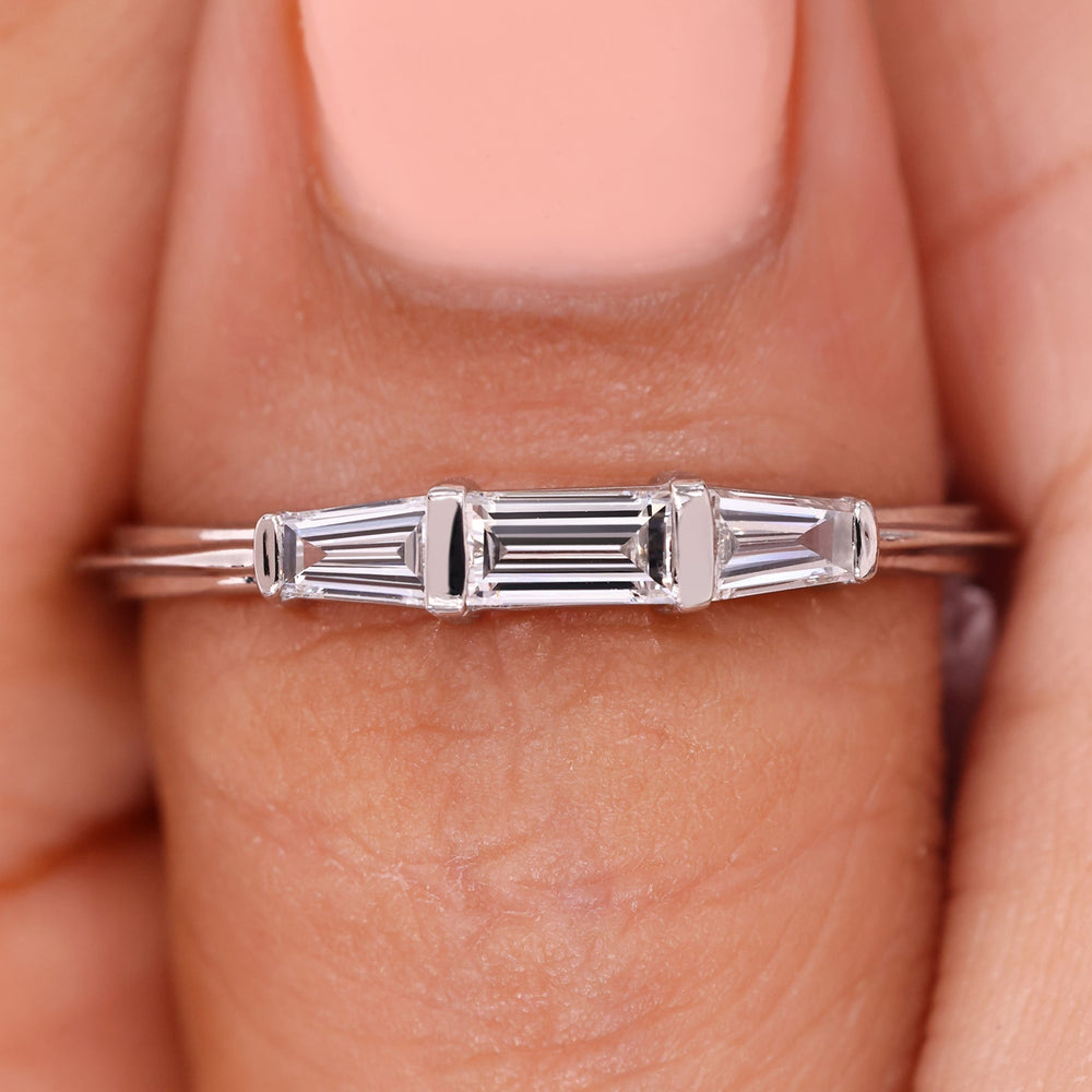 Baguette diamond wedding band with bar set wedding band.
